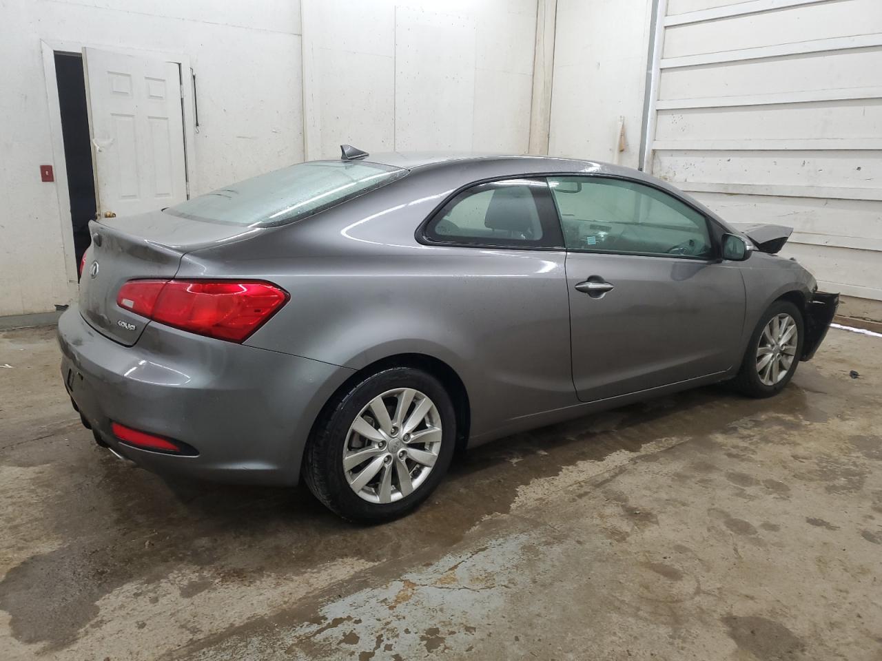 2015 Kia Forte - Image 3