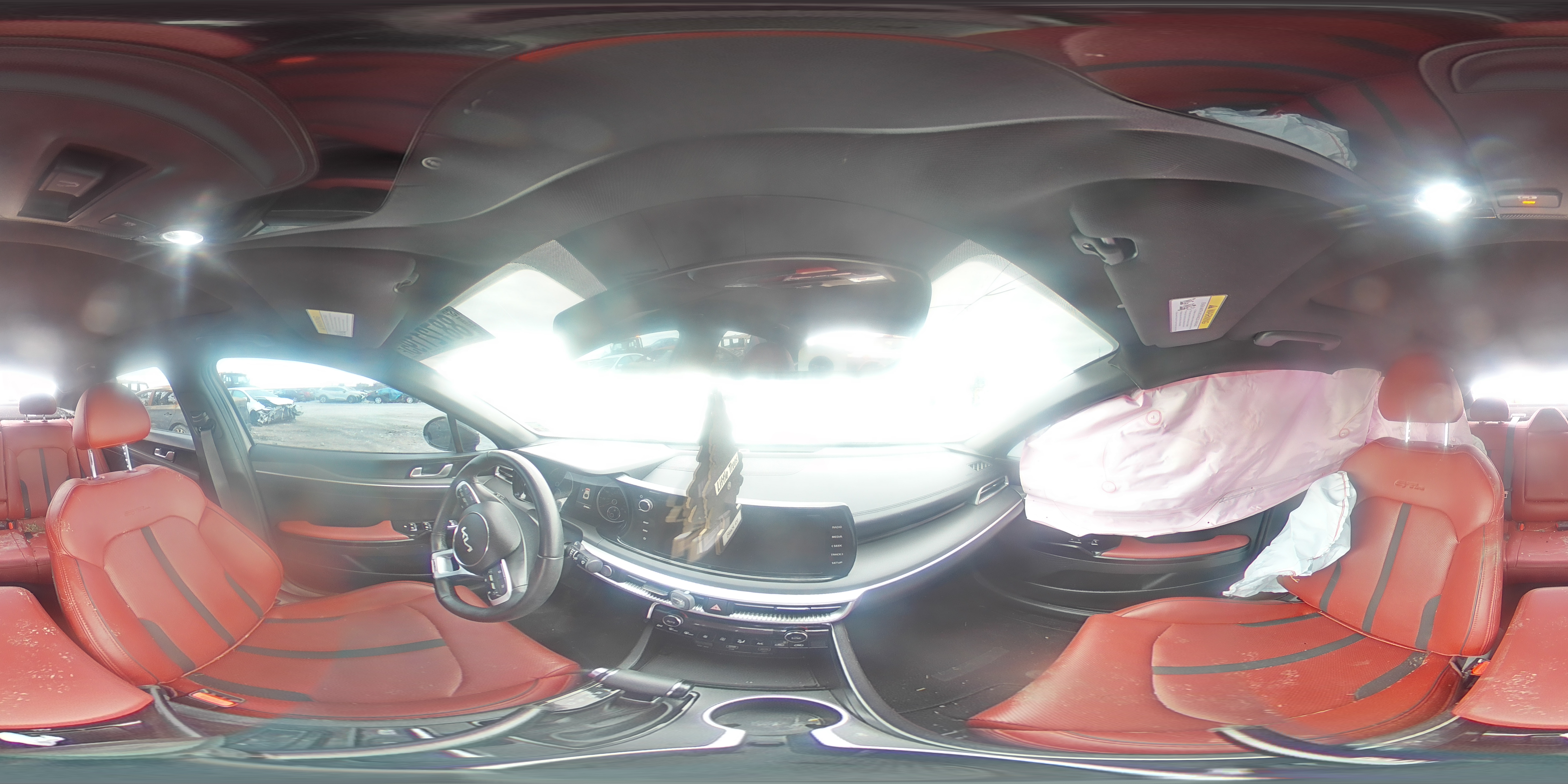 2023 Kia K5 - Image 13