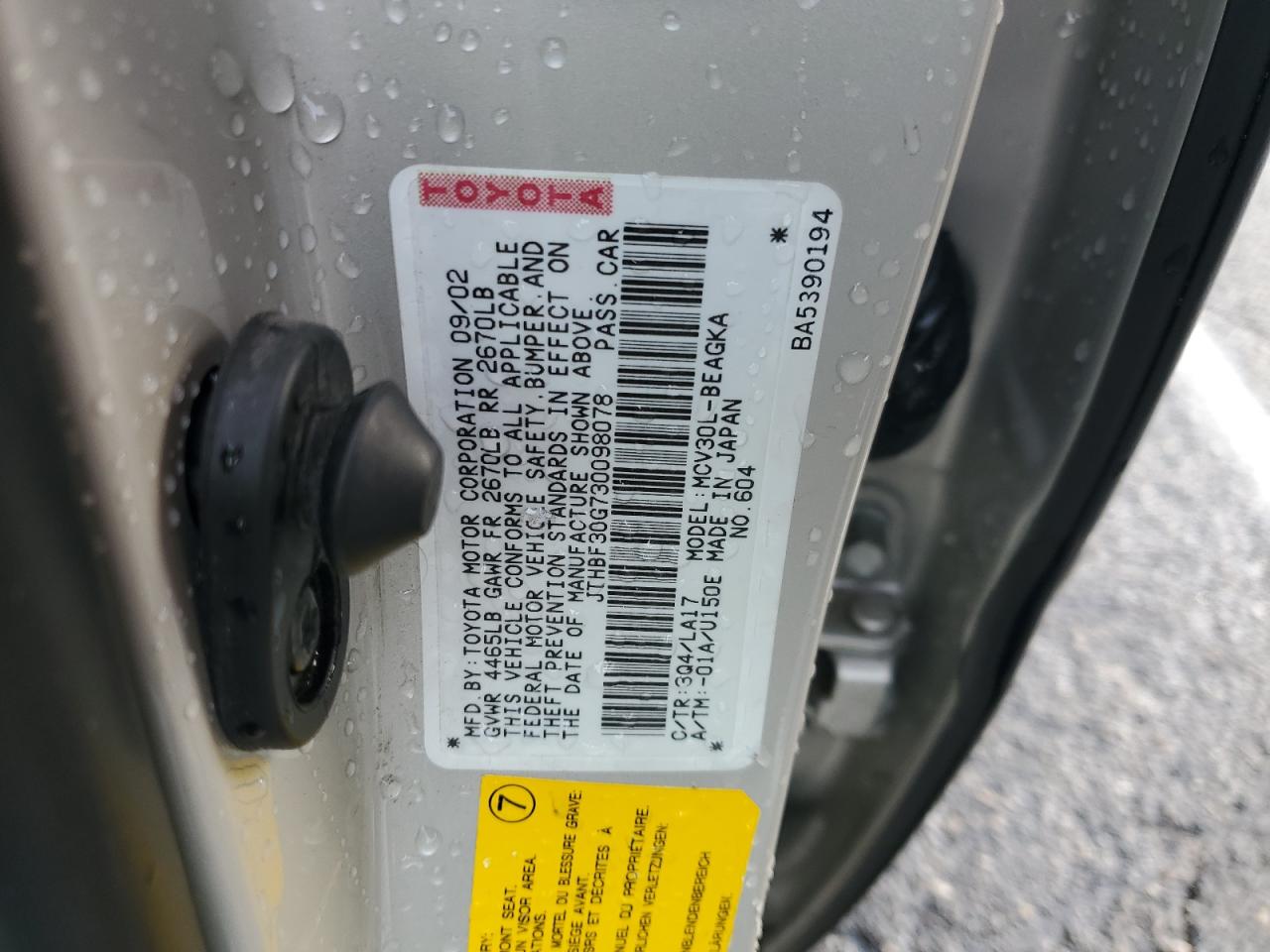 2003 Lexus ES - Image 14