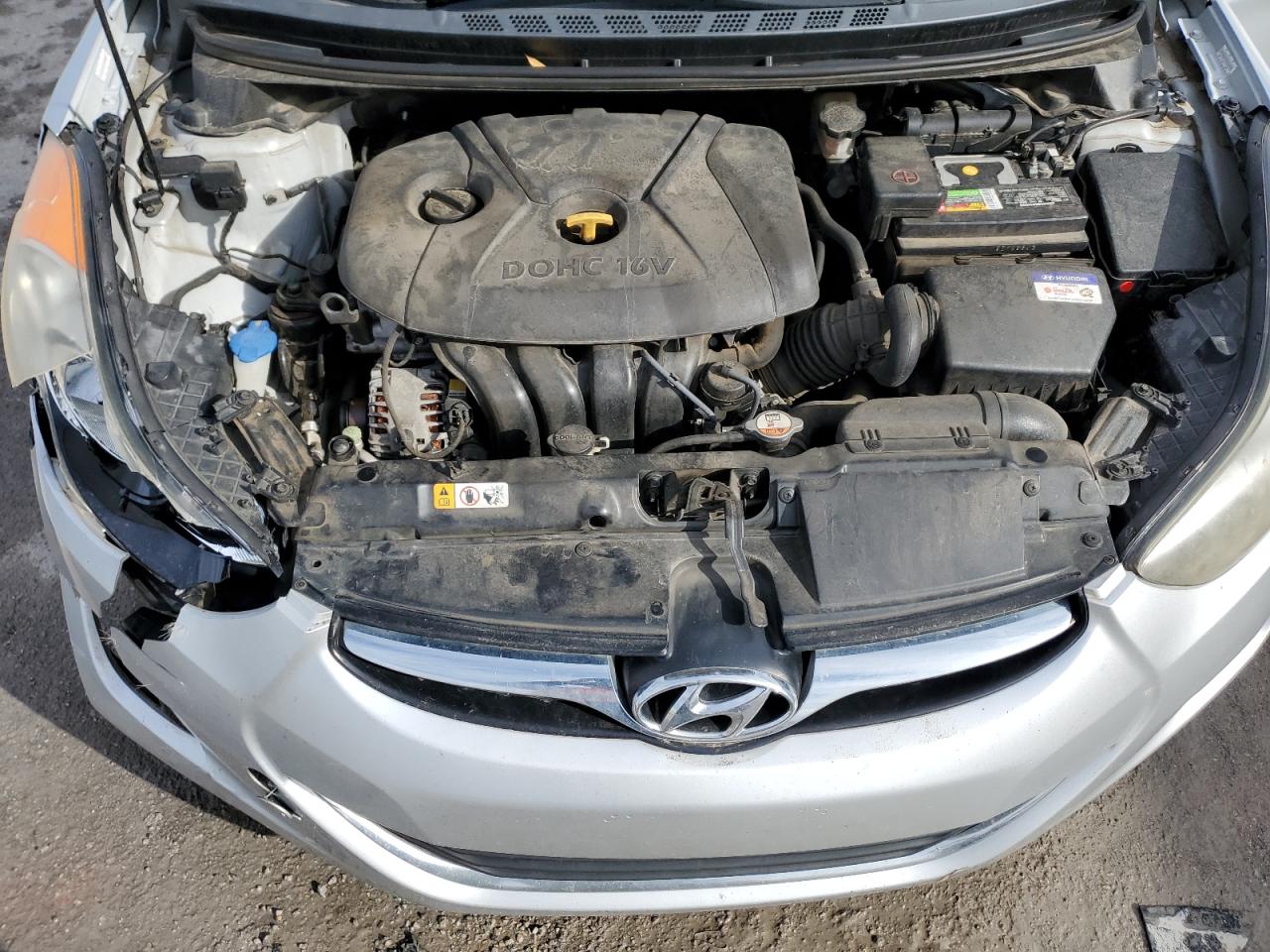 2013 Hyundai Elantra - Image 11