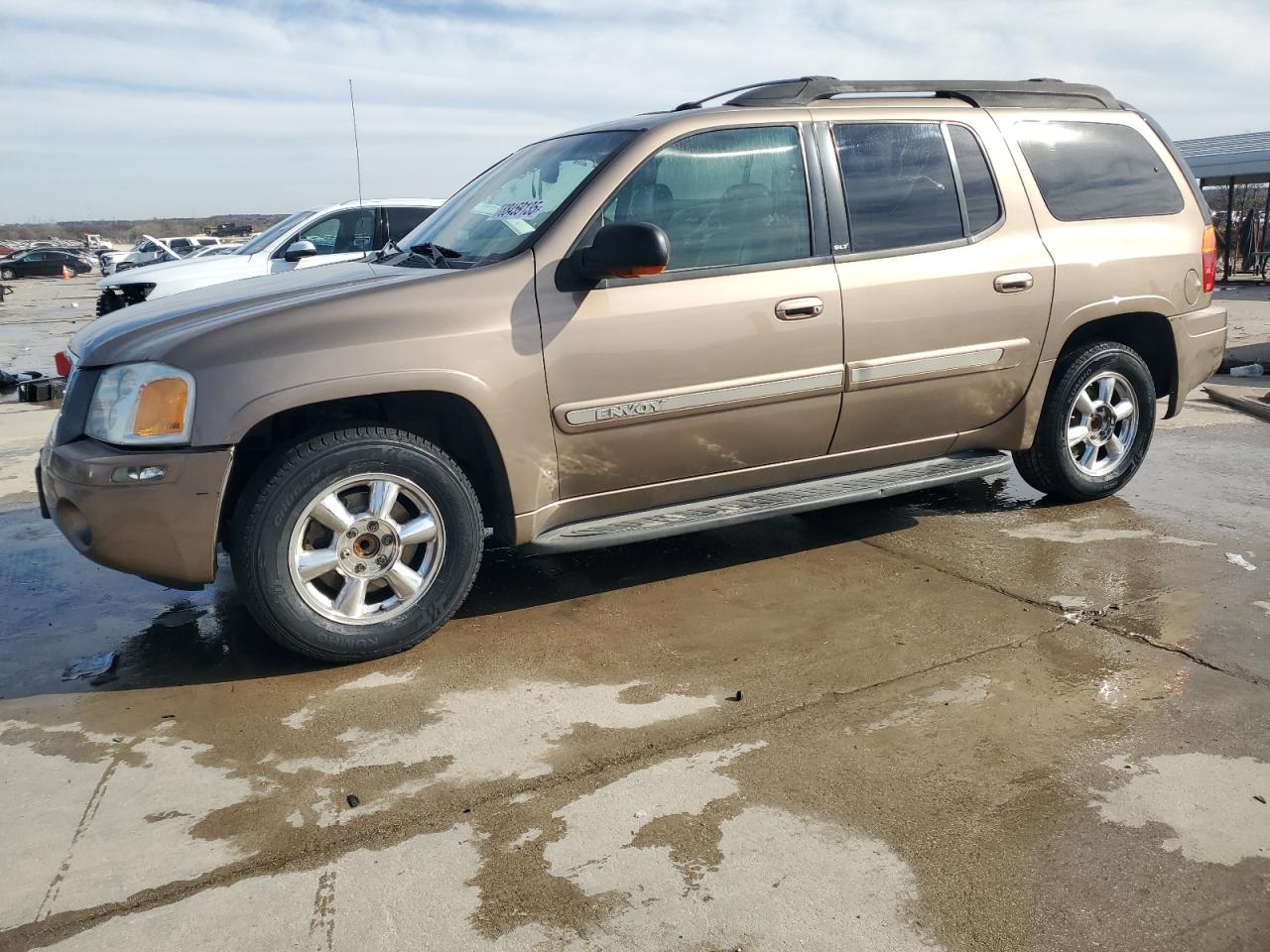 2003 Gmc Envoy Xl for Sale in Grand Prairie, TX - Front End