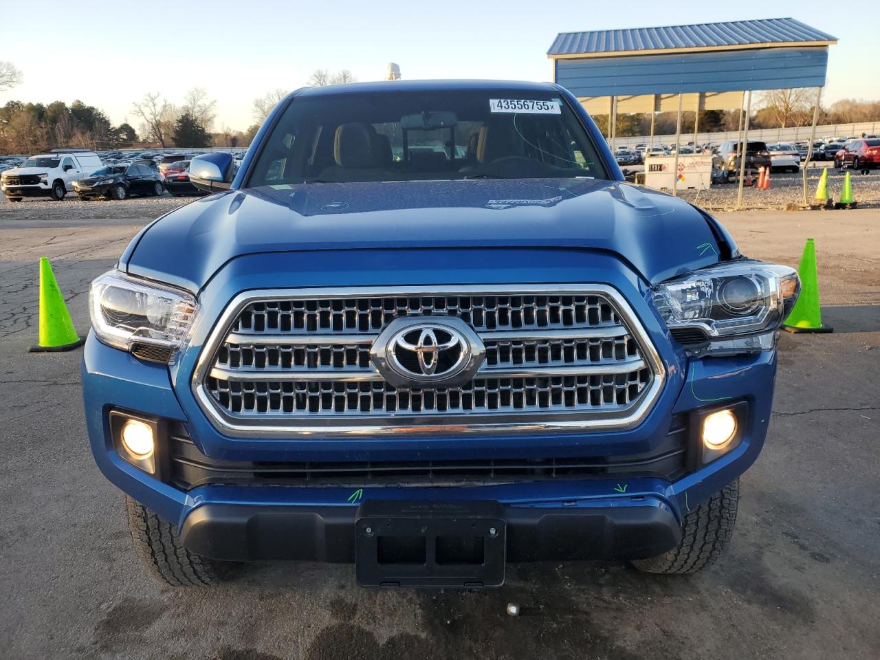 2016 Toyota Tacoma - Image 5