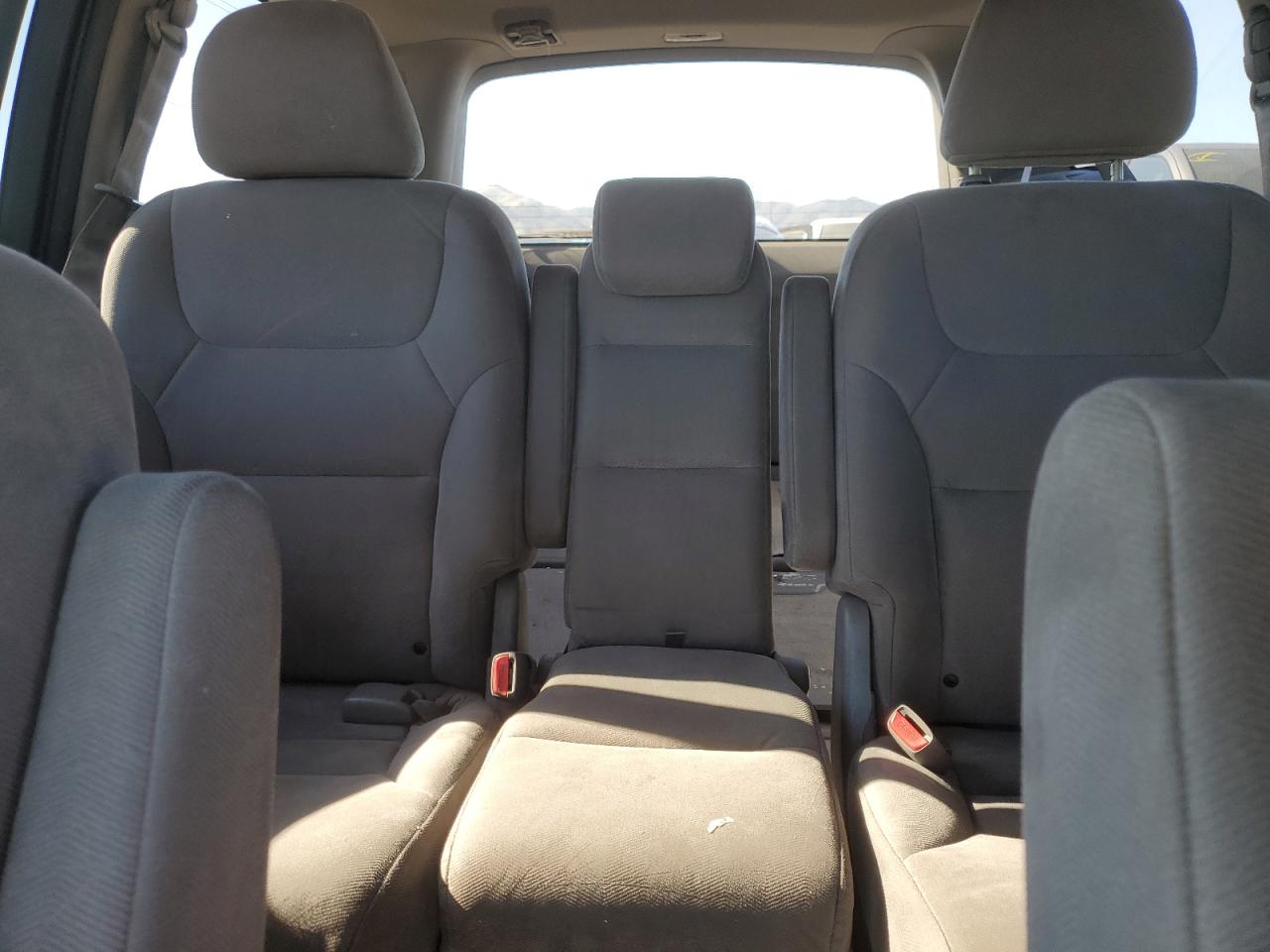 2009 Honda Odyssey - Image 10