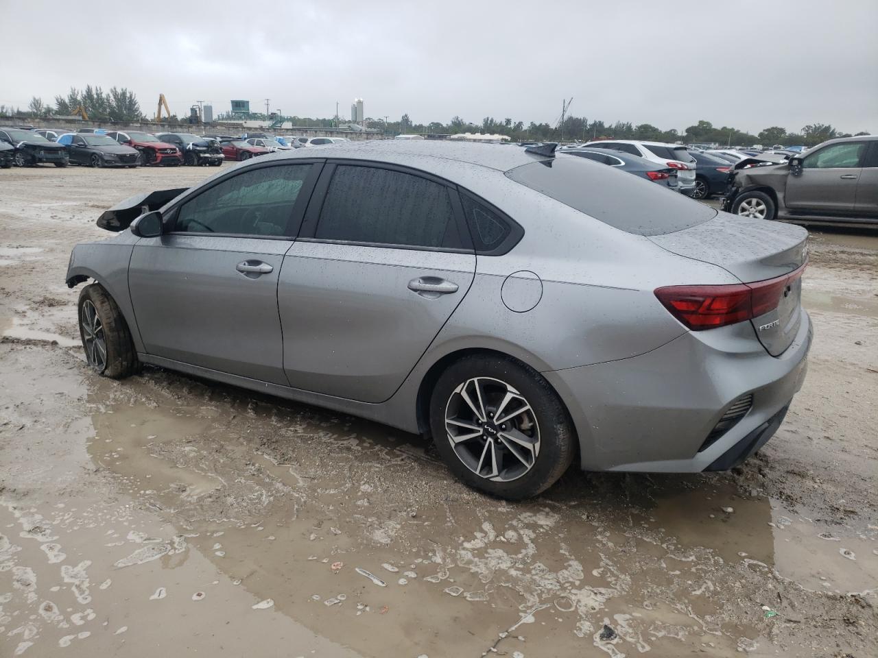 2022 Kia Forte - Image 2