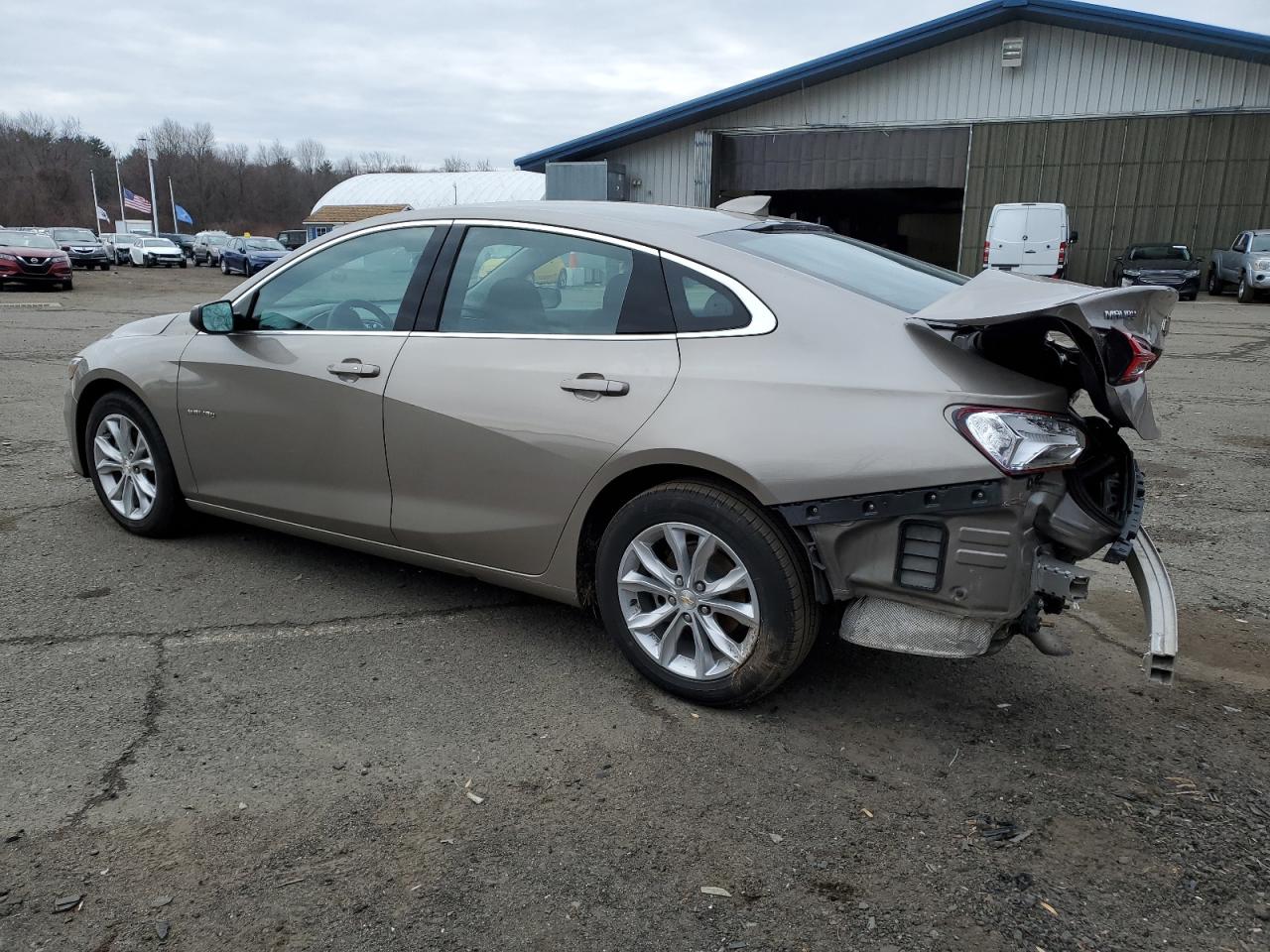 2022 Chevrolet Malibu - Image 2