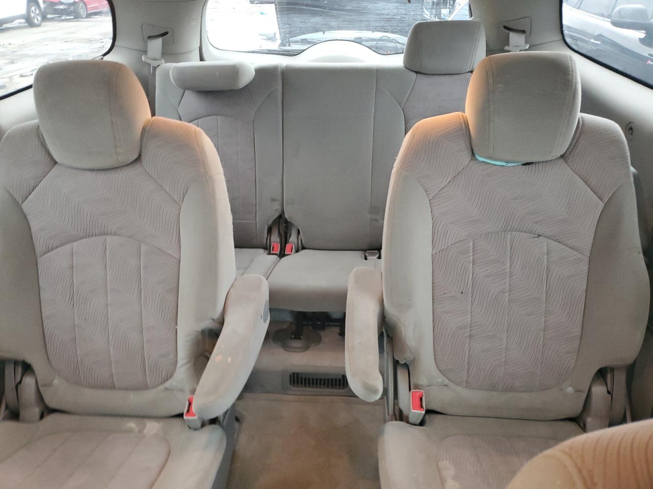 2009 Buick Enclave - Image 10