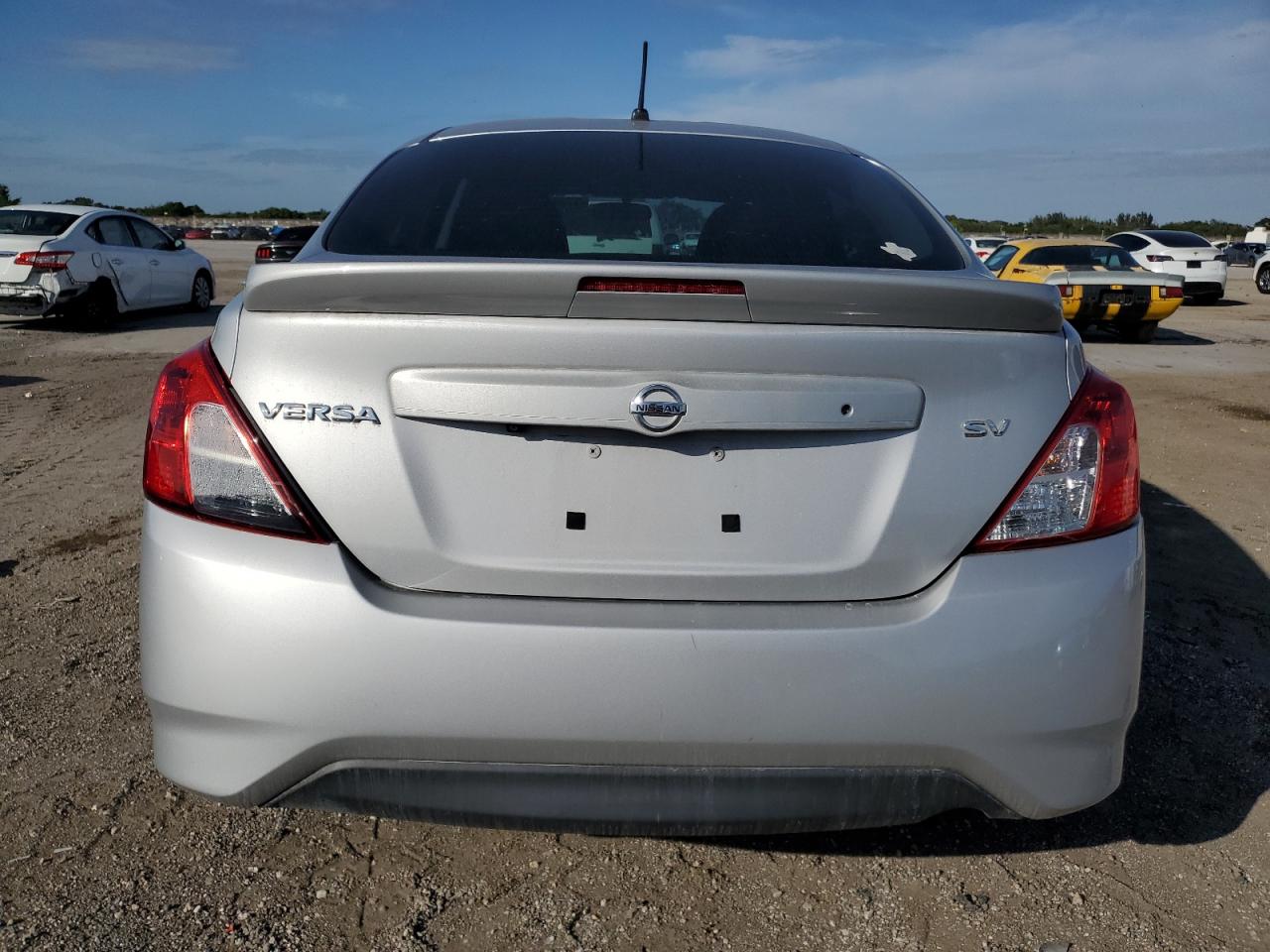 VIN 3N1CN7AP6KL841512 2019 NISSAN VERSA no.6