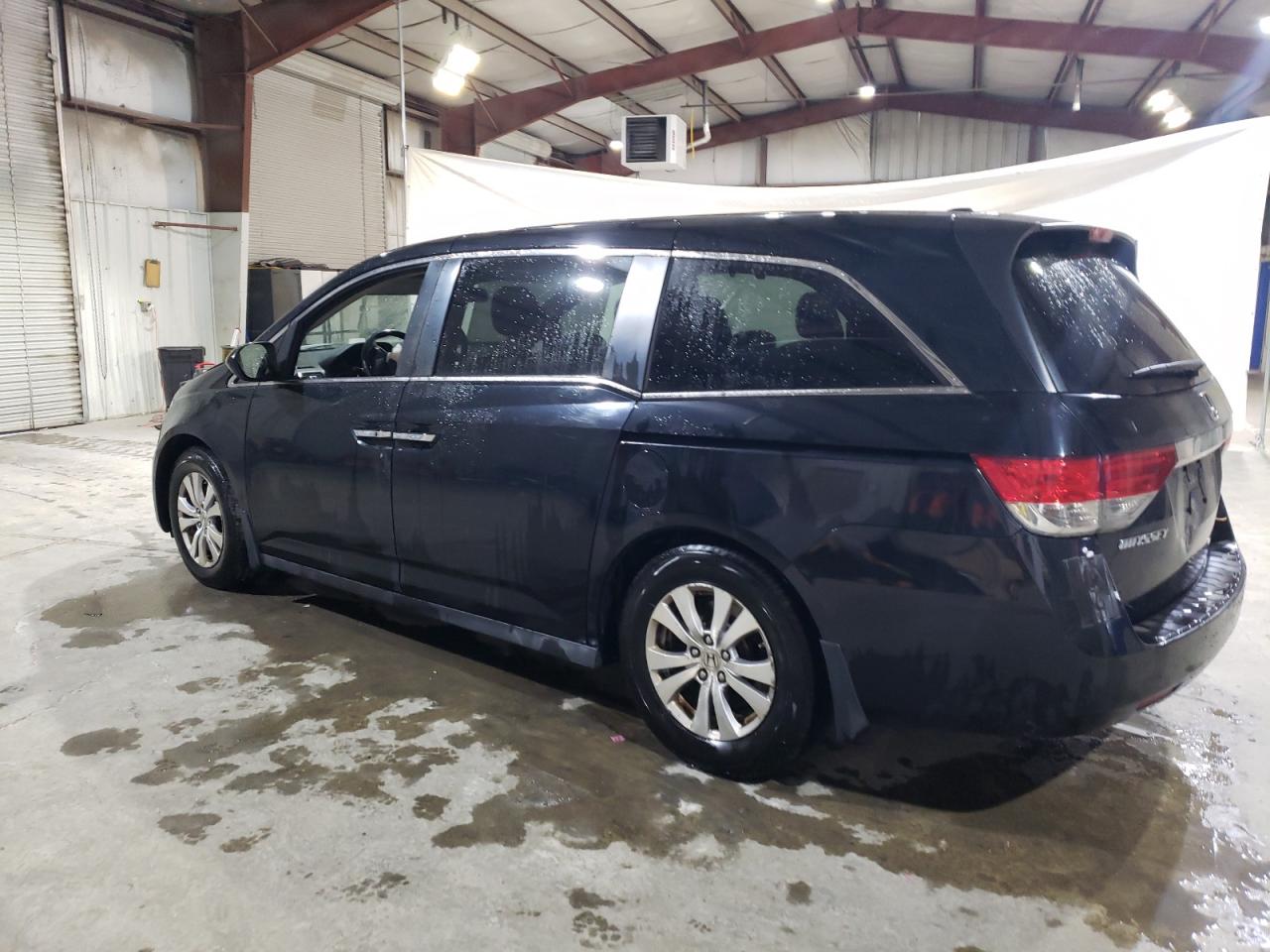 2014 Honda Odyssey - Image 2