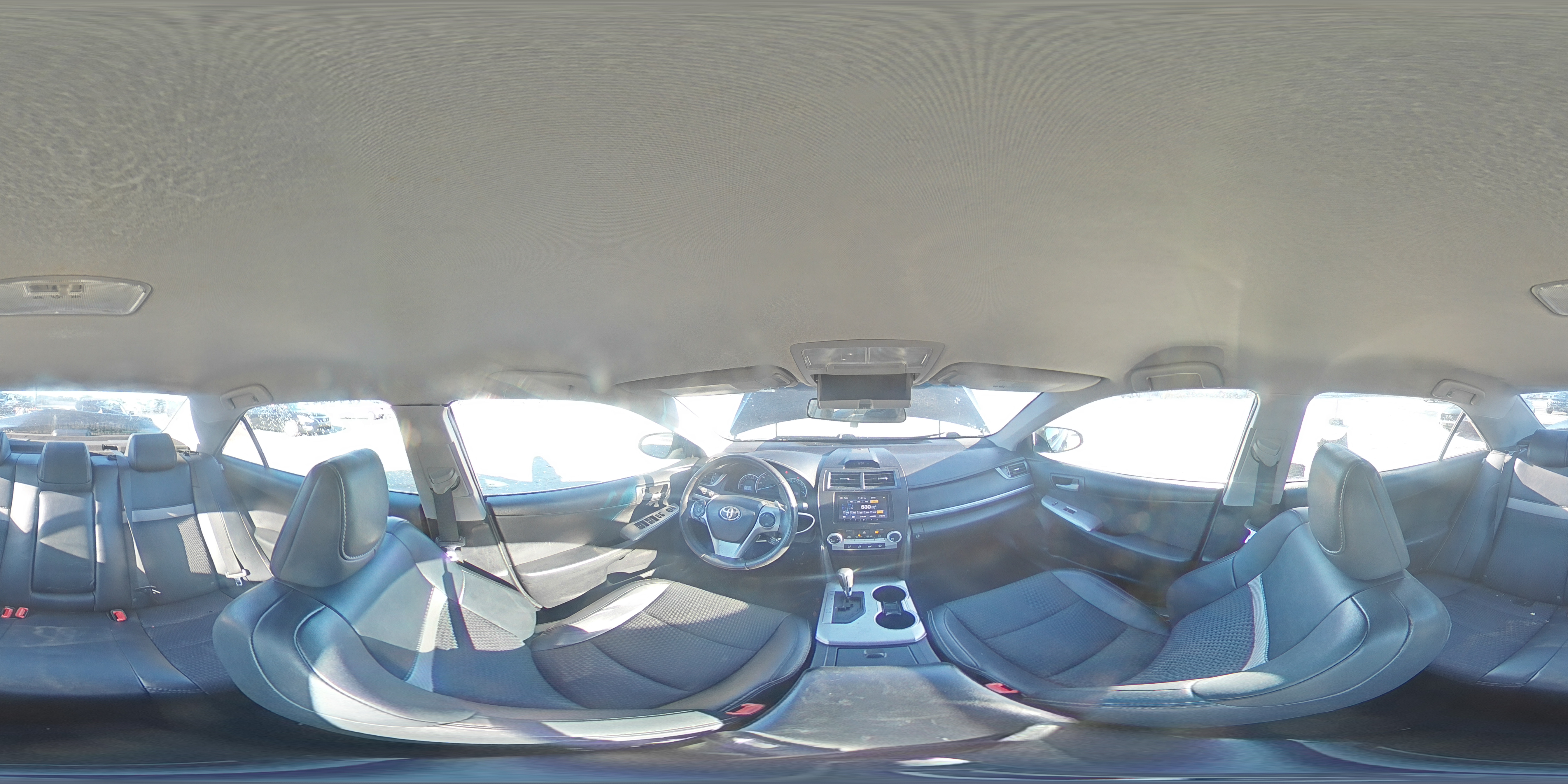 2012 Toyota Camry - Image 12