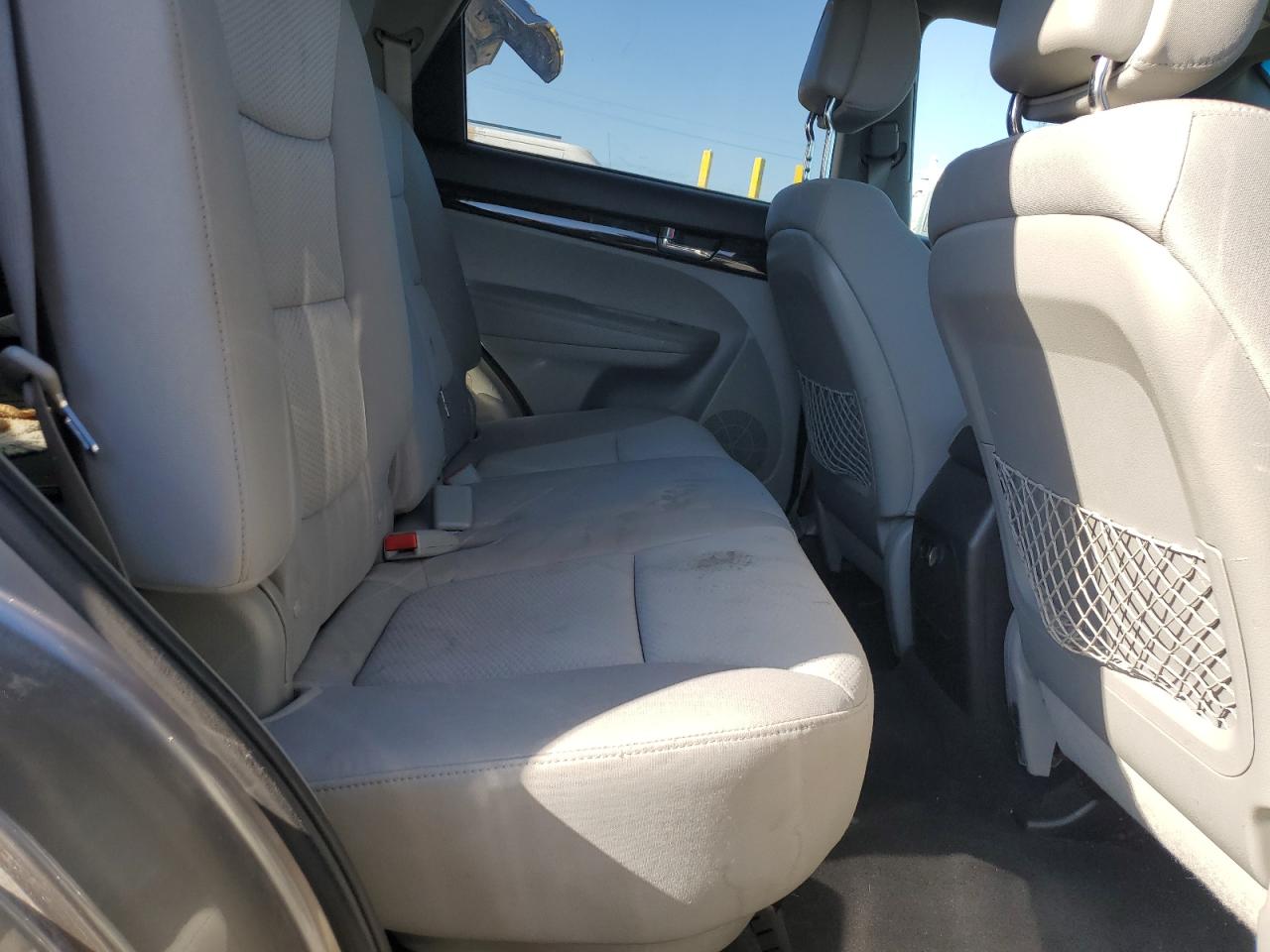 2011 Kia Sorento - Image 11