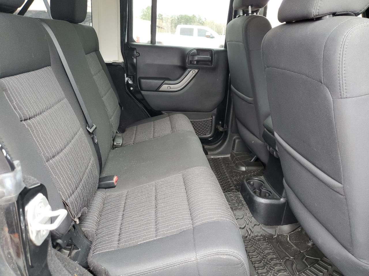 2012 Jeep Wrangler - Image 11