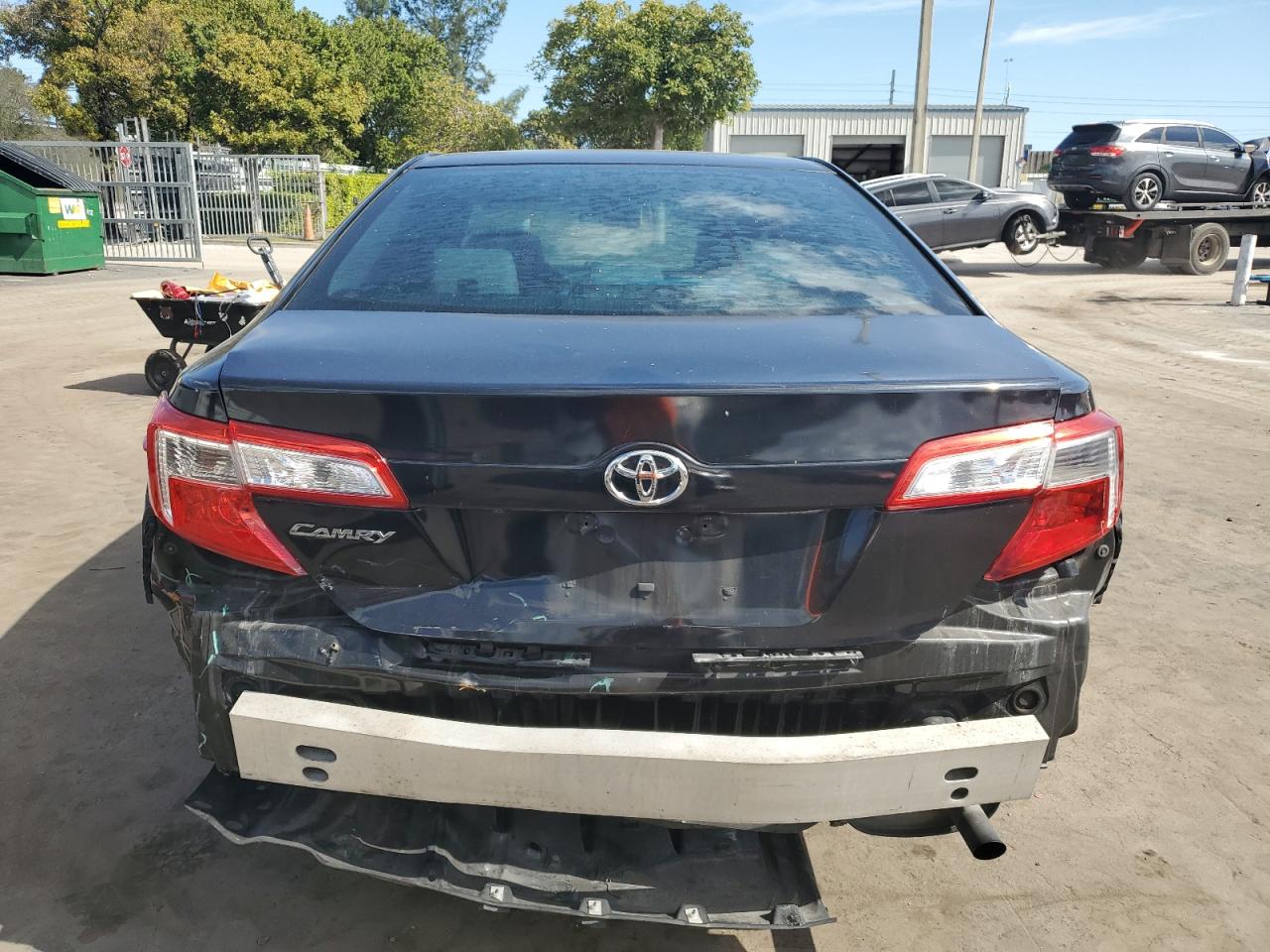 2014 Toyota Camry - Image 6