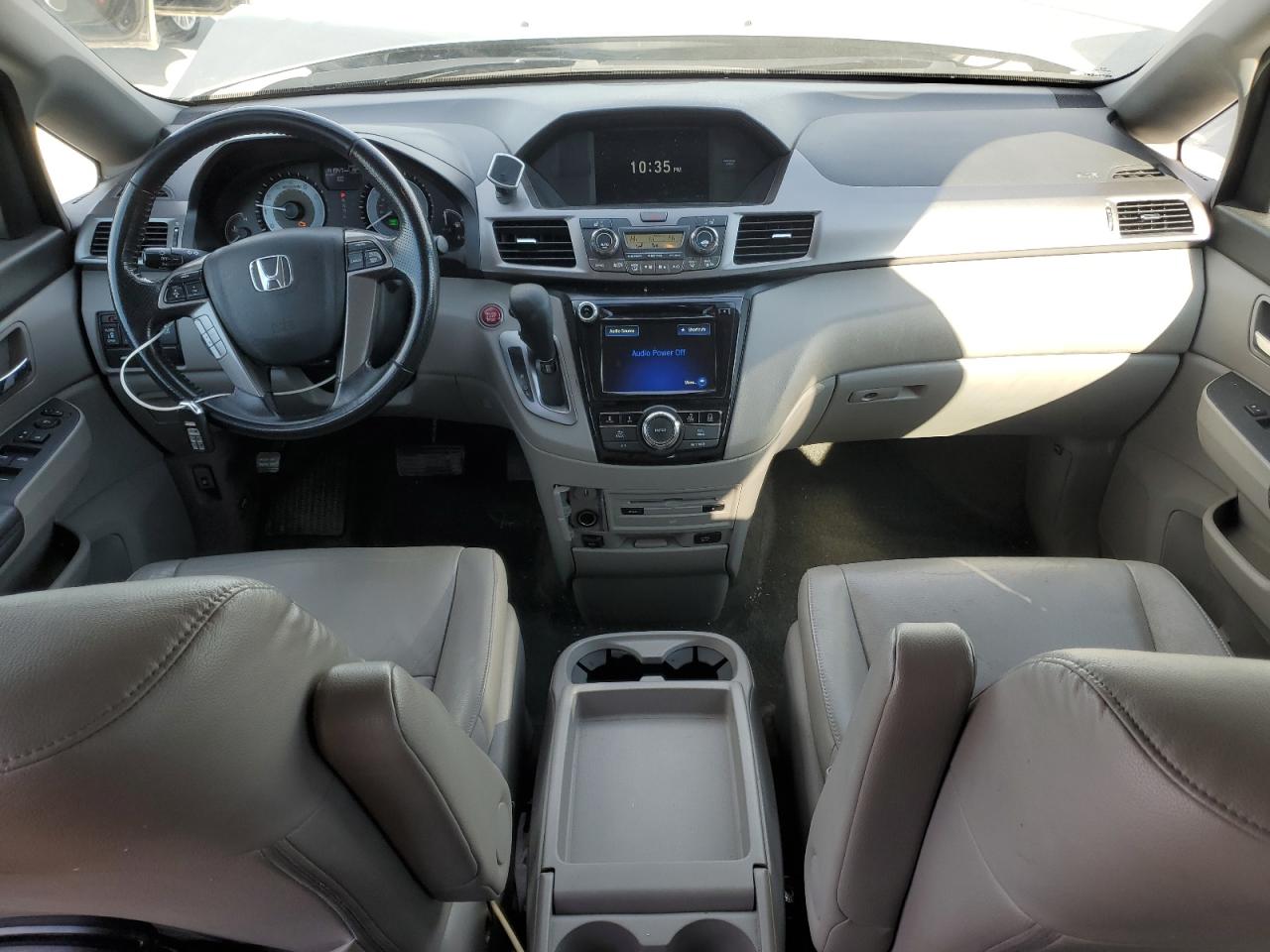 2016 Honda Odyssey - Image 8