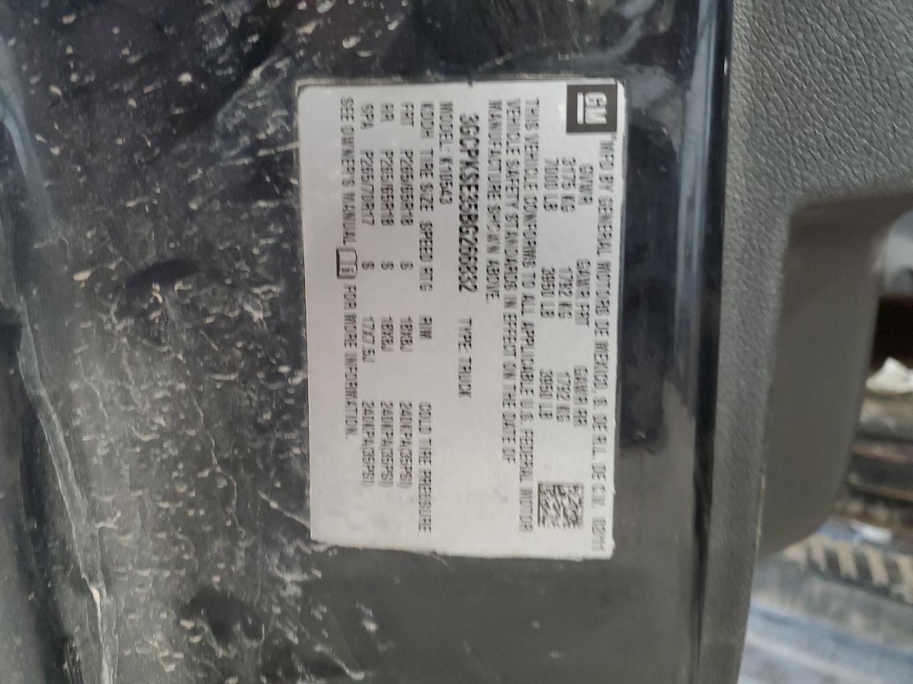 2011 Chevrolet Silverado - Image 14