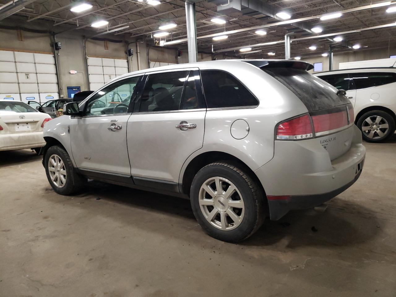 2009 Lincoln MKX - Image 2