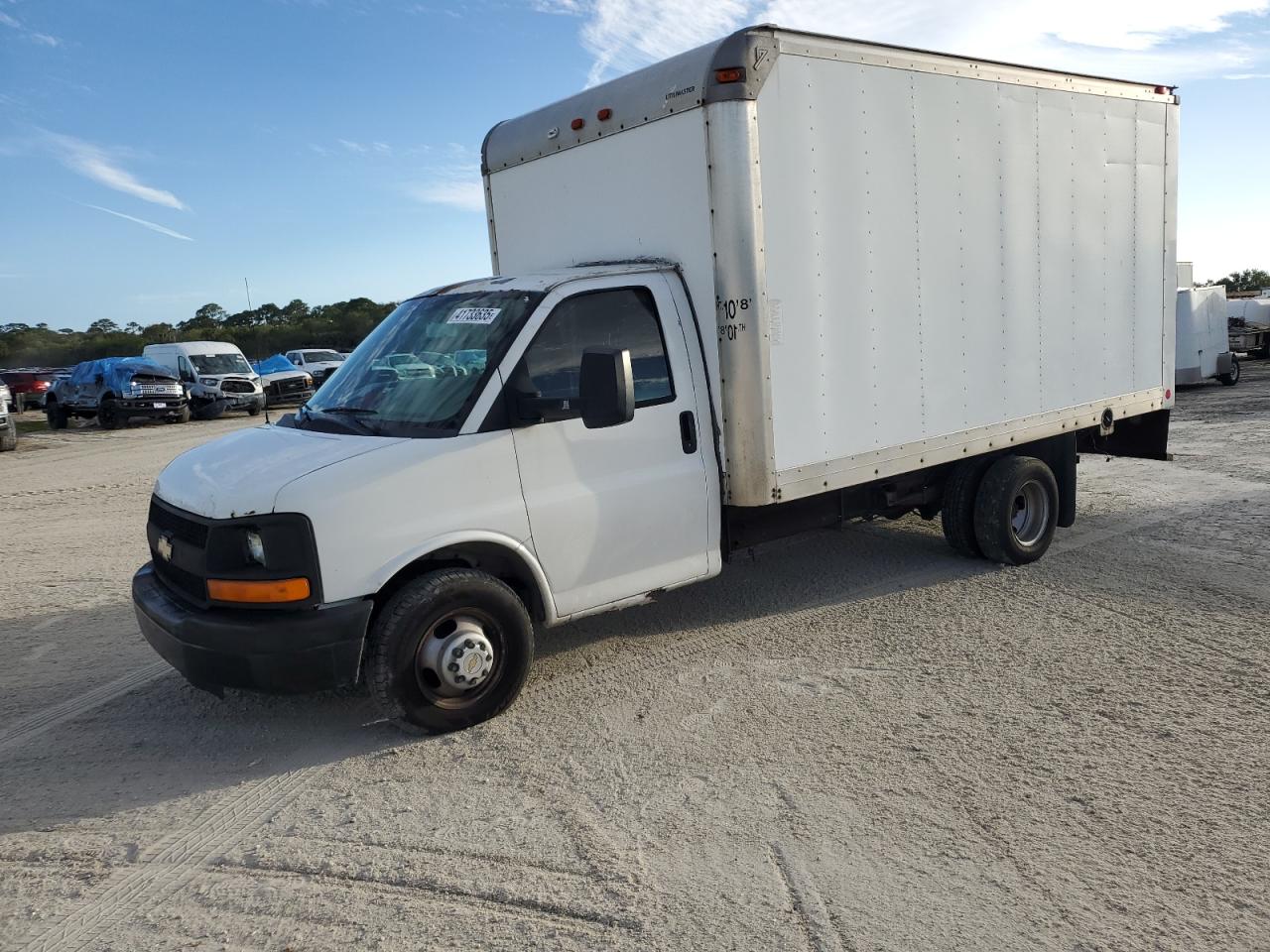 2010 Chevrolet Express - Image 1