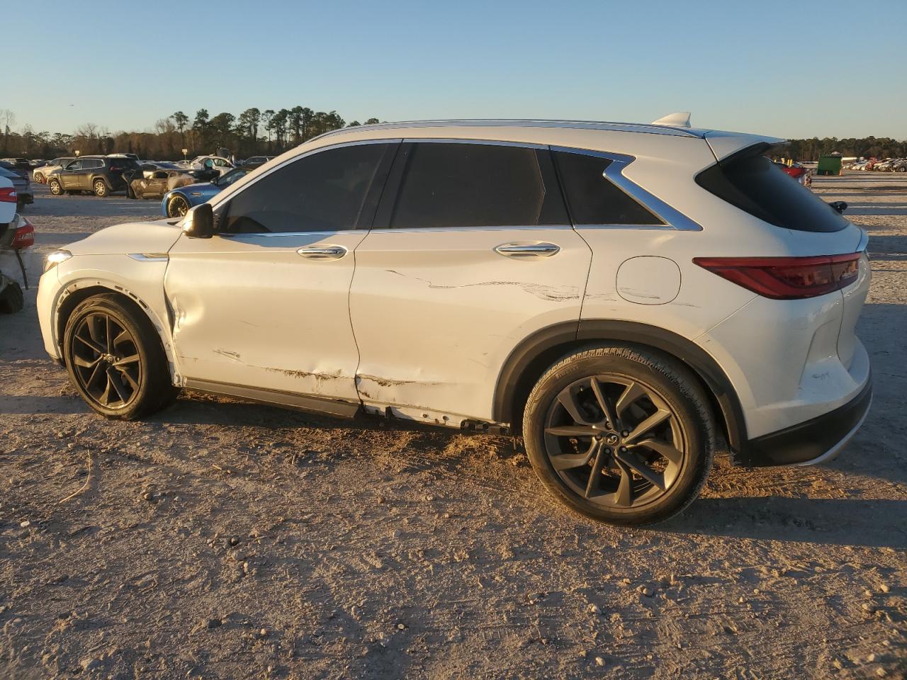 2019 Infiniti QX50 - Image 2