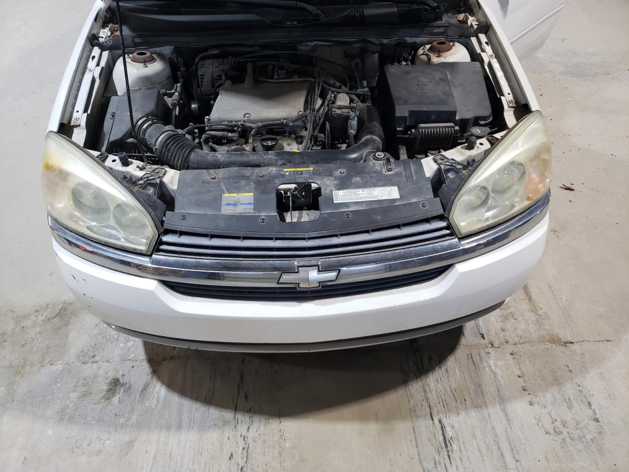 2005 Chevrolet Malibu - Image 11