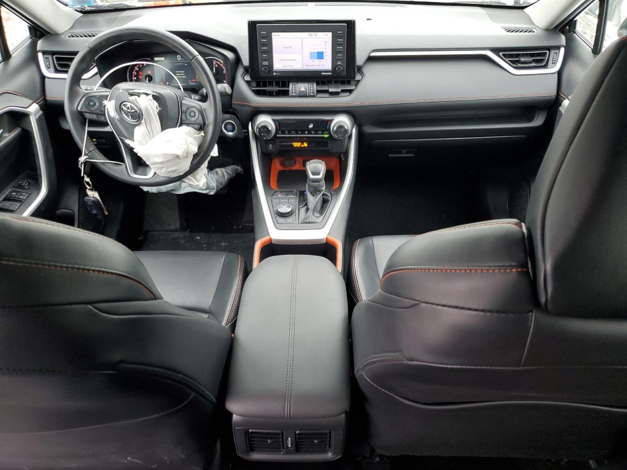 2022 Toyota RAV 4 - Image 8
