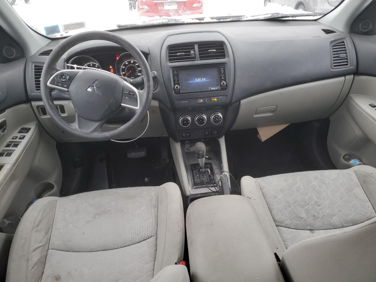 2021 Mitsubishi Outlander - Image 8