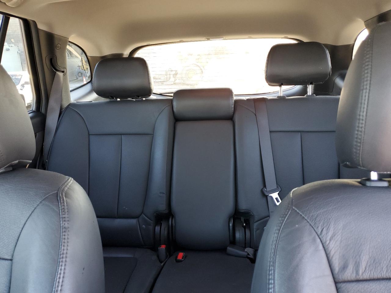 2011 Hyundai Santa Fe - Image 10