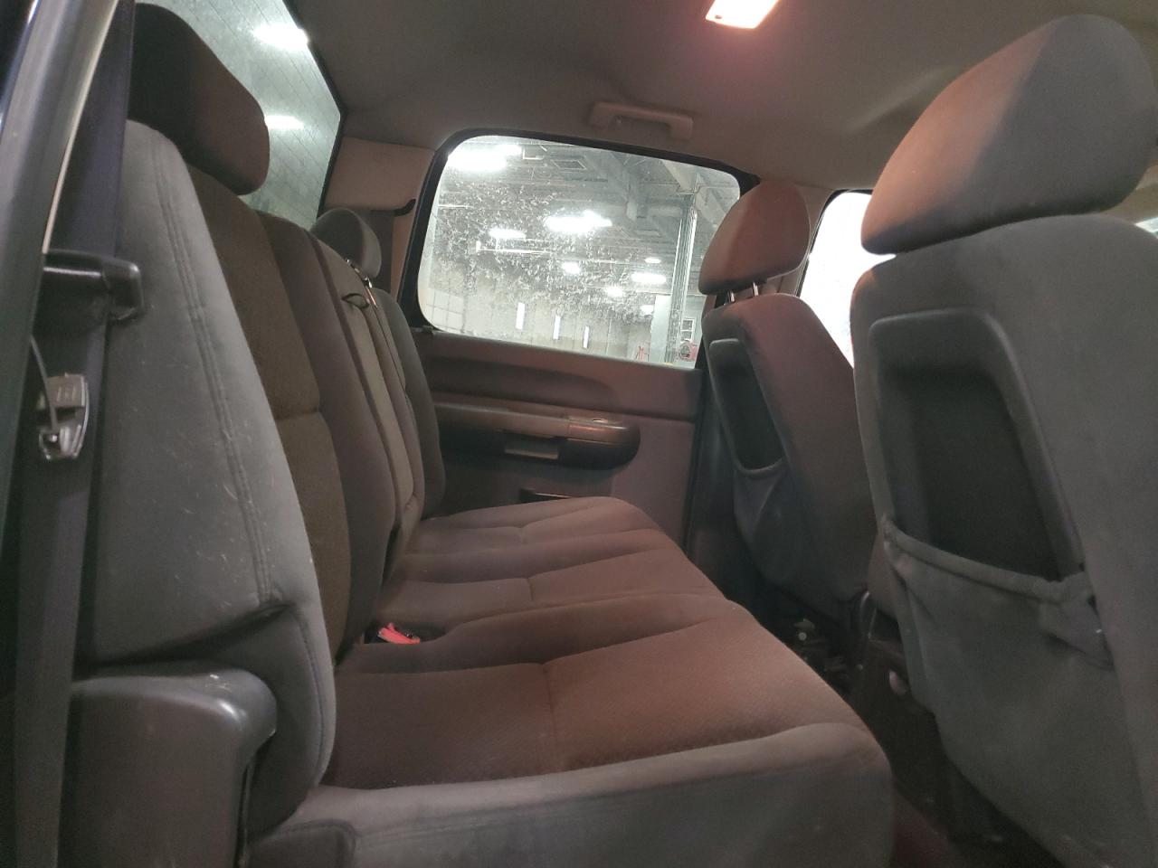 2008 Chevrolet Silverado - Image 11