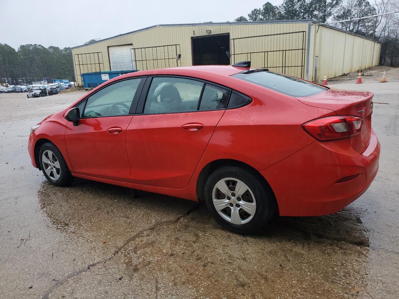 2018 Chevrolet Cruze - Image 2