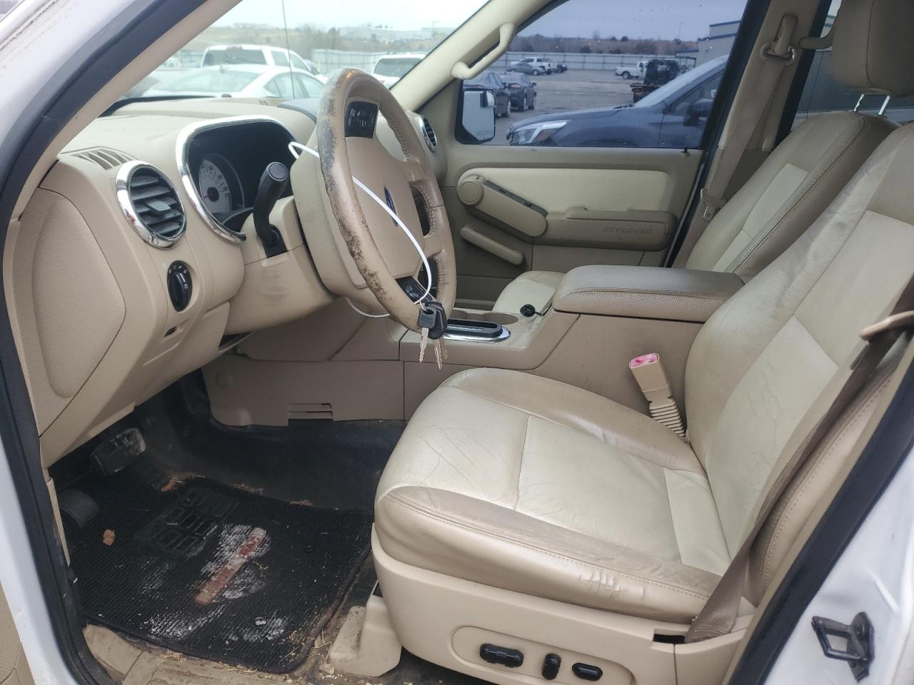 2007 Ford Explorer - Image 7