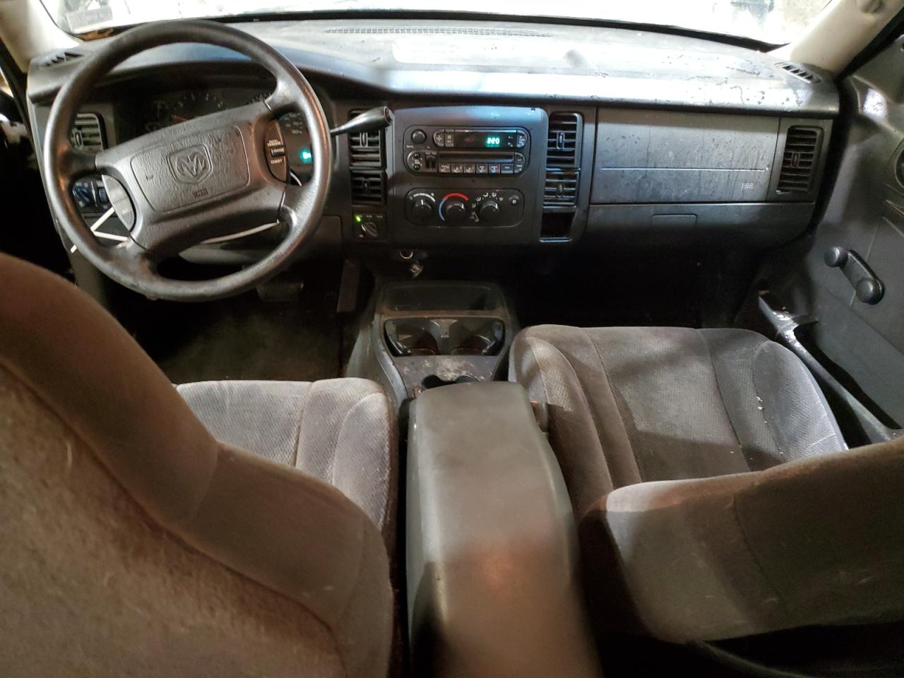 2004 Dodge Dakota - Image 8