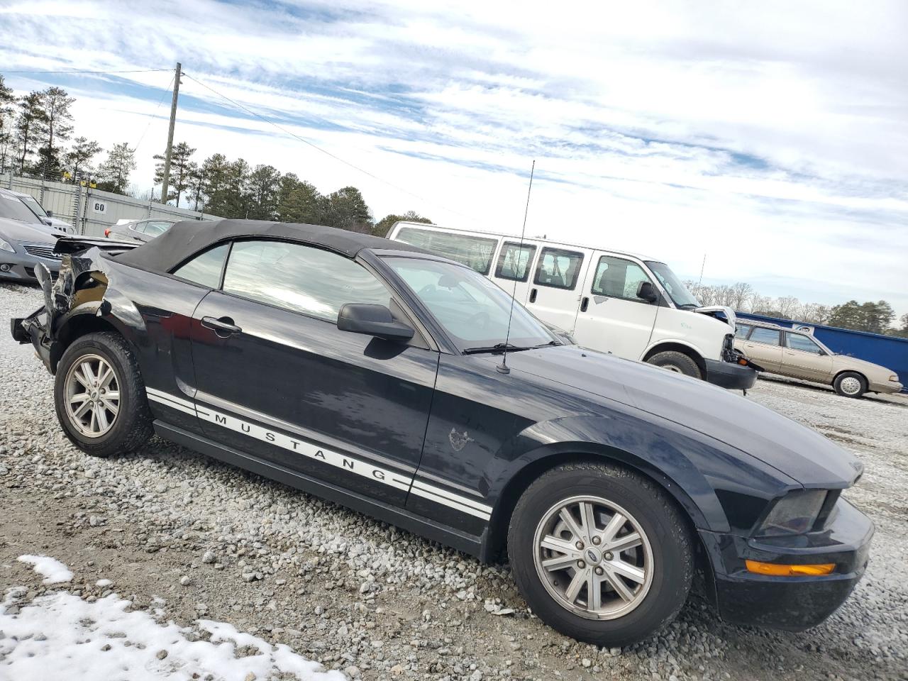 2009 Ford Mustang - Image 4