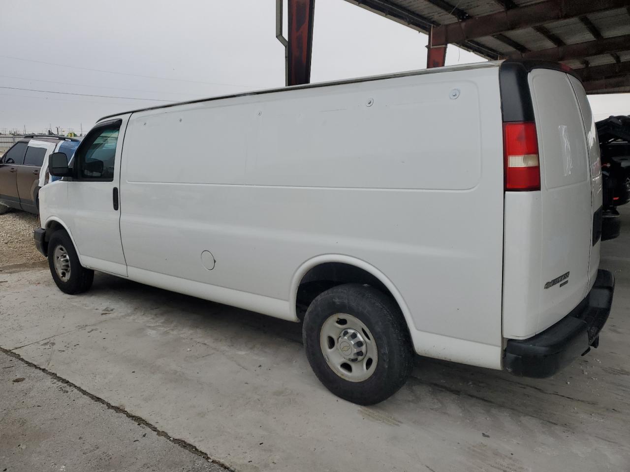 2013 Chevrolet Express - Image 2