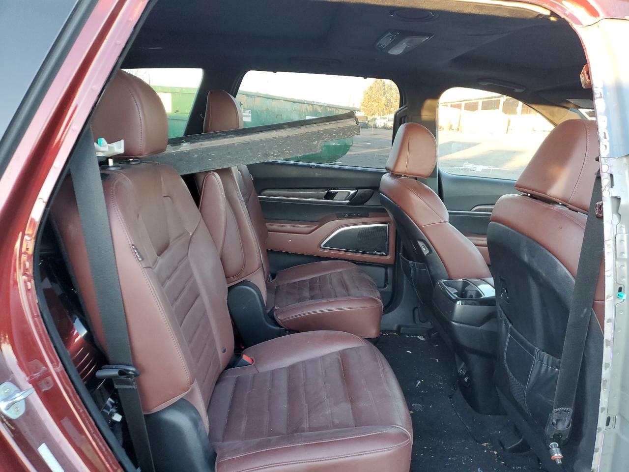 2023 Kia Telluride - Image 10