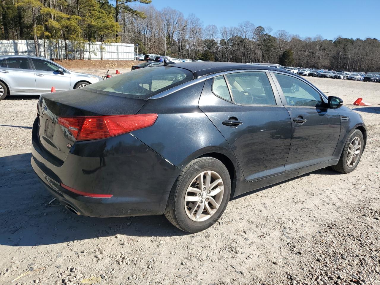 2011 Kia Optima - Image 3