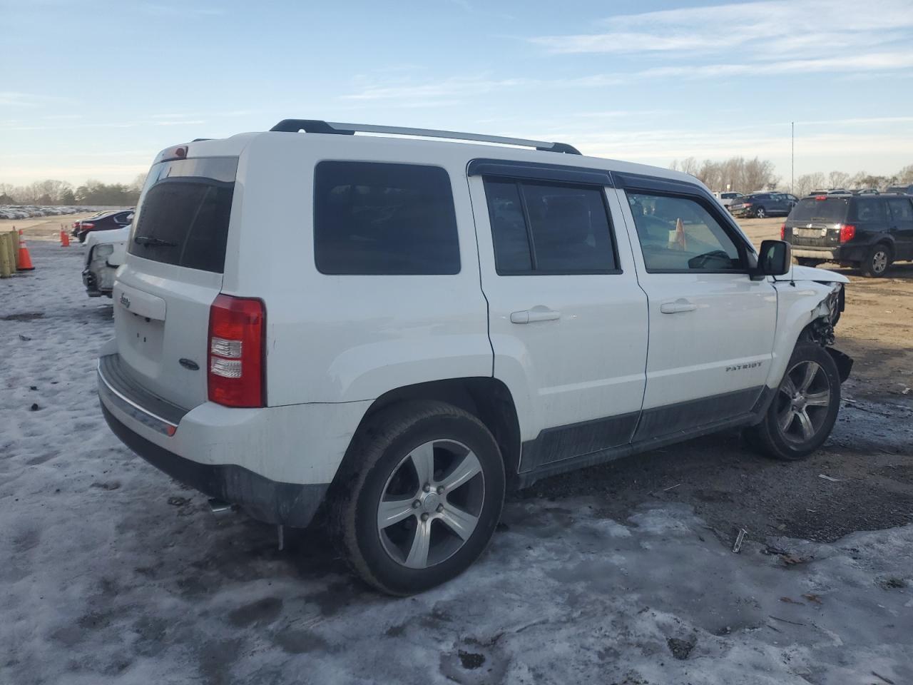 2016 Jeep Liberty (Patriot) - Image 3