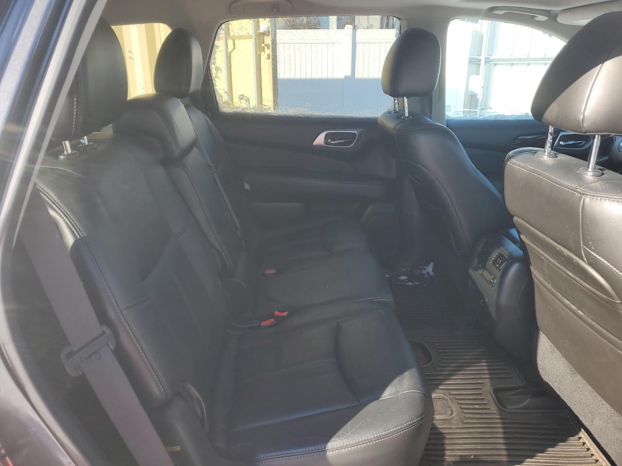 2013 Nissan Pathfinder - Image 11