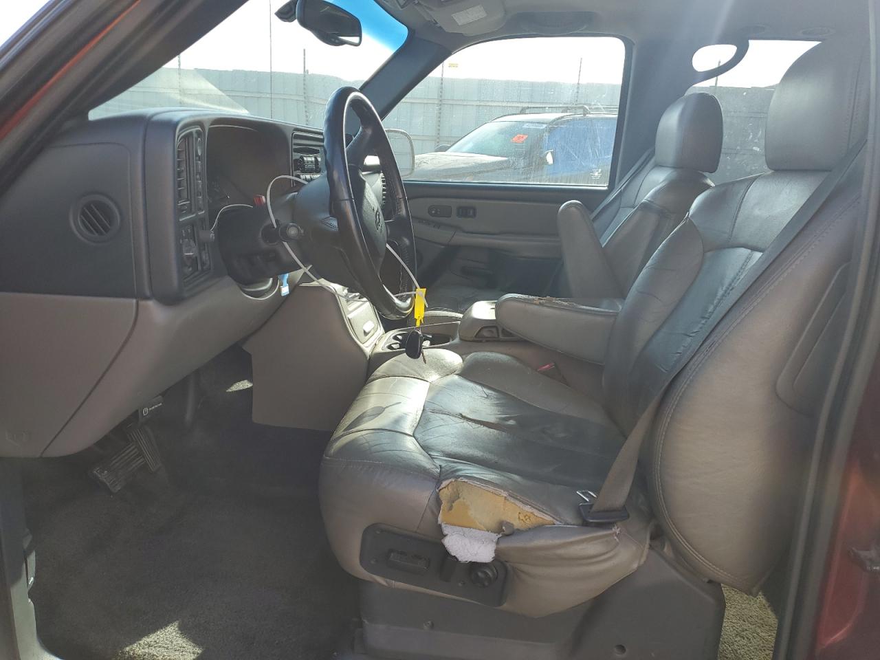 2002 Chevrolet Tahoe - Image 7