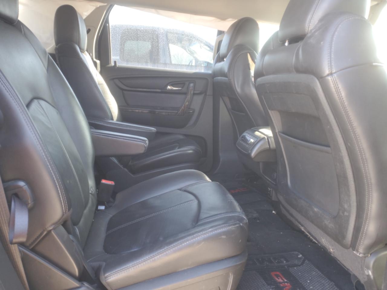 2015 GMC Acadia - Image 11