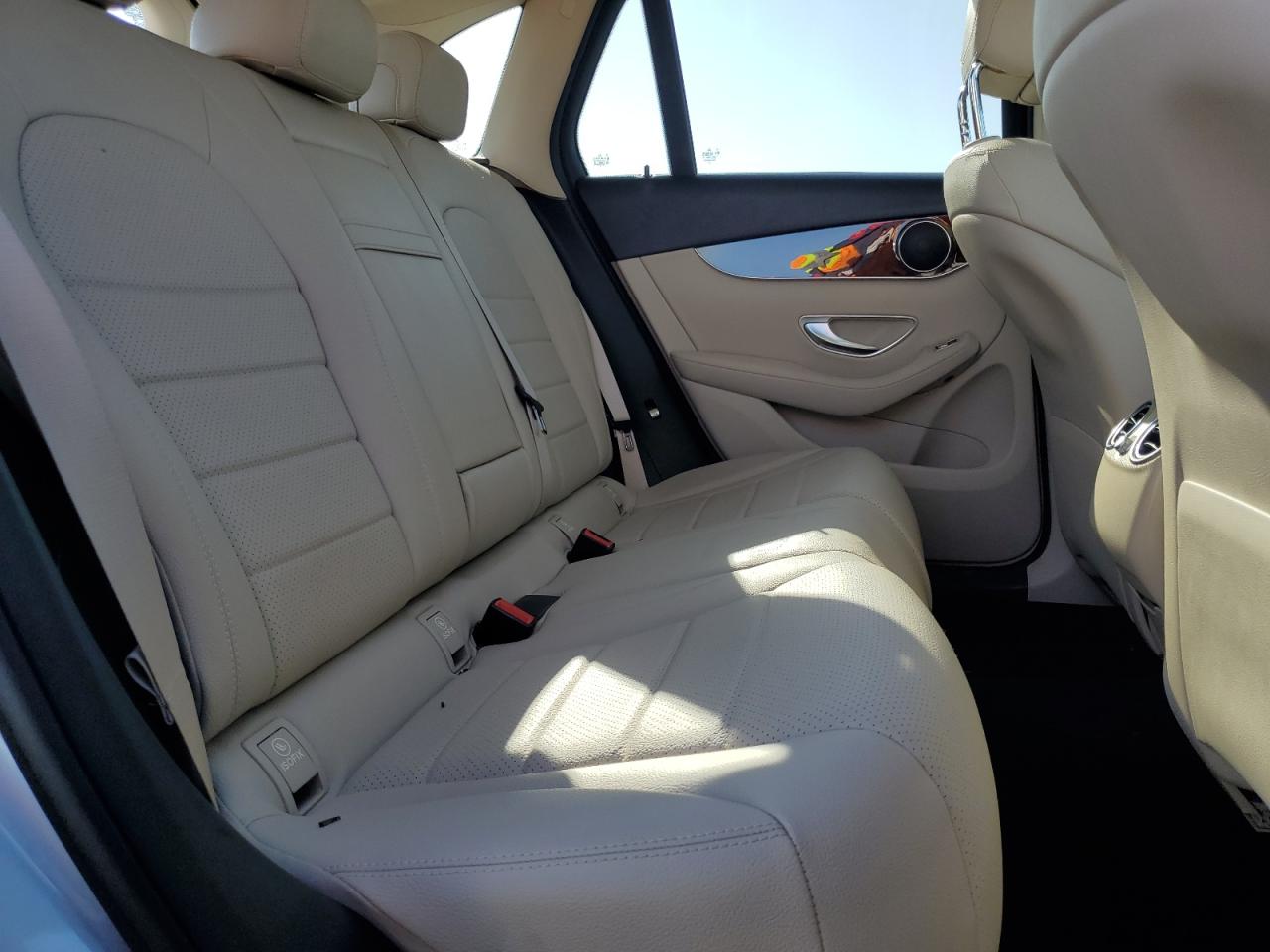 2016 Mercedes-Benz GLC - Image 11