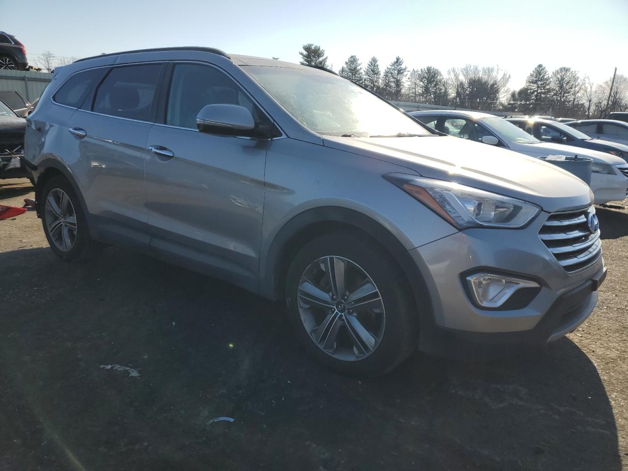 2016 Hyundai Santa Fe - Image 4