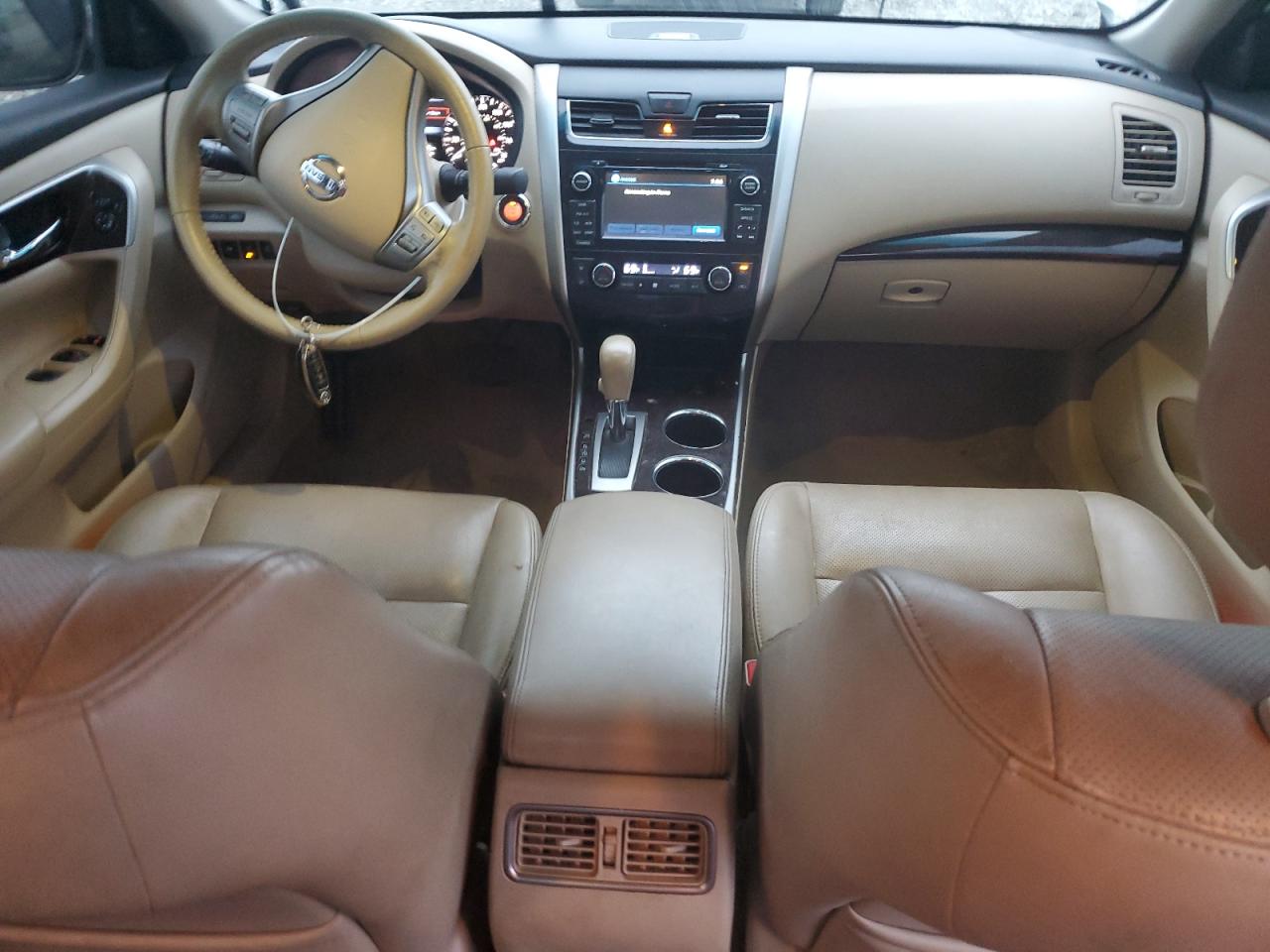 2014 Nissan Altima - Image 8