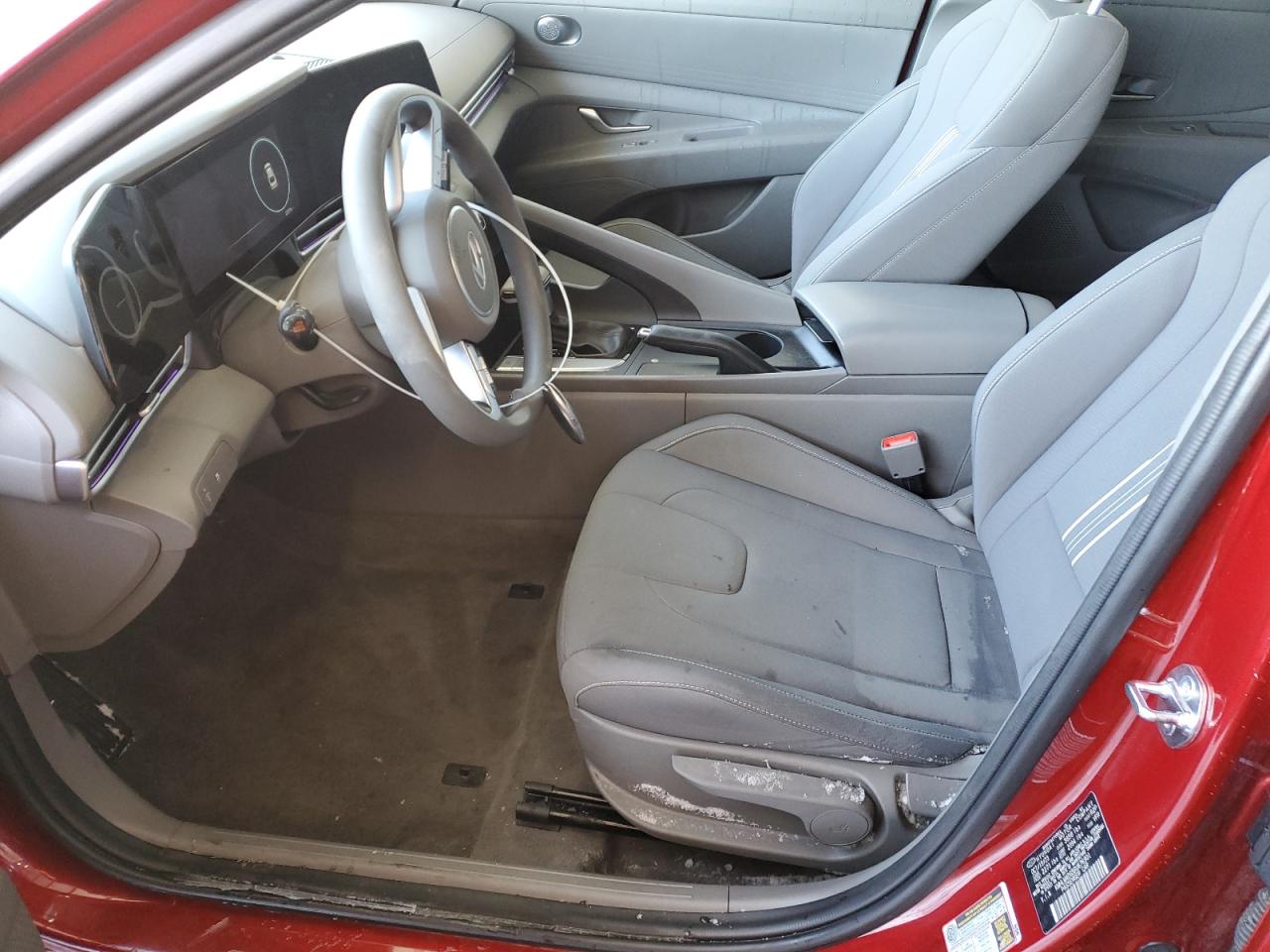 2024 Hyundai Elantra - Image 7