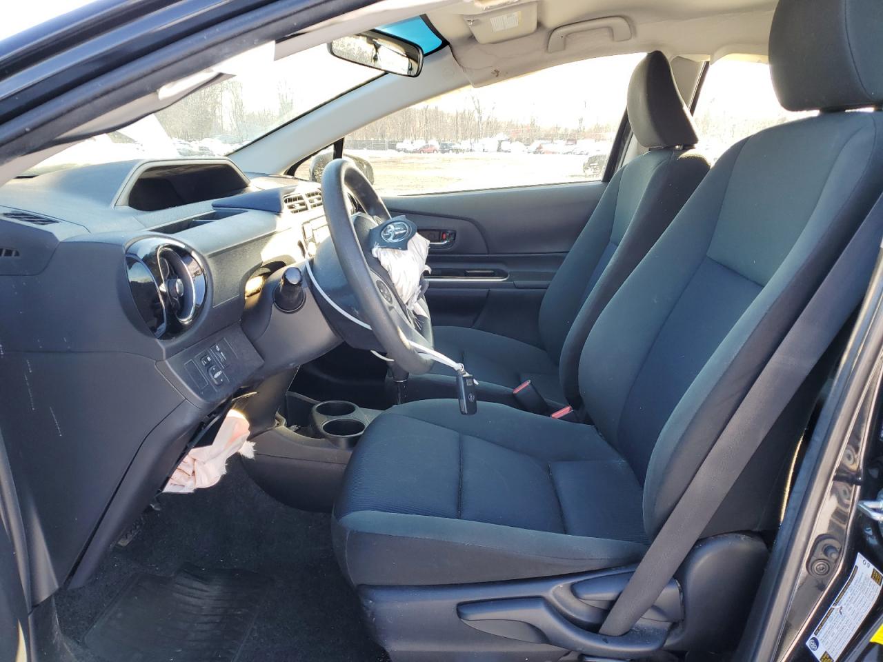 2016 Toyota Prius - Image 7