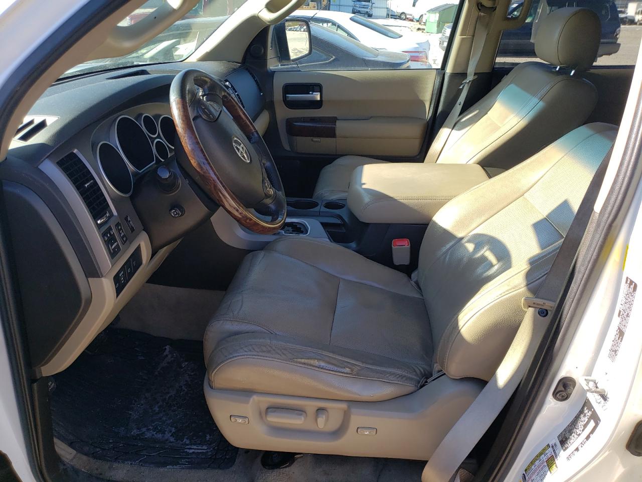 2010 Toyota Sequoia - Image 7