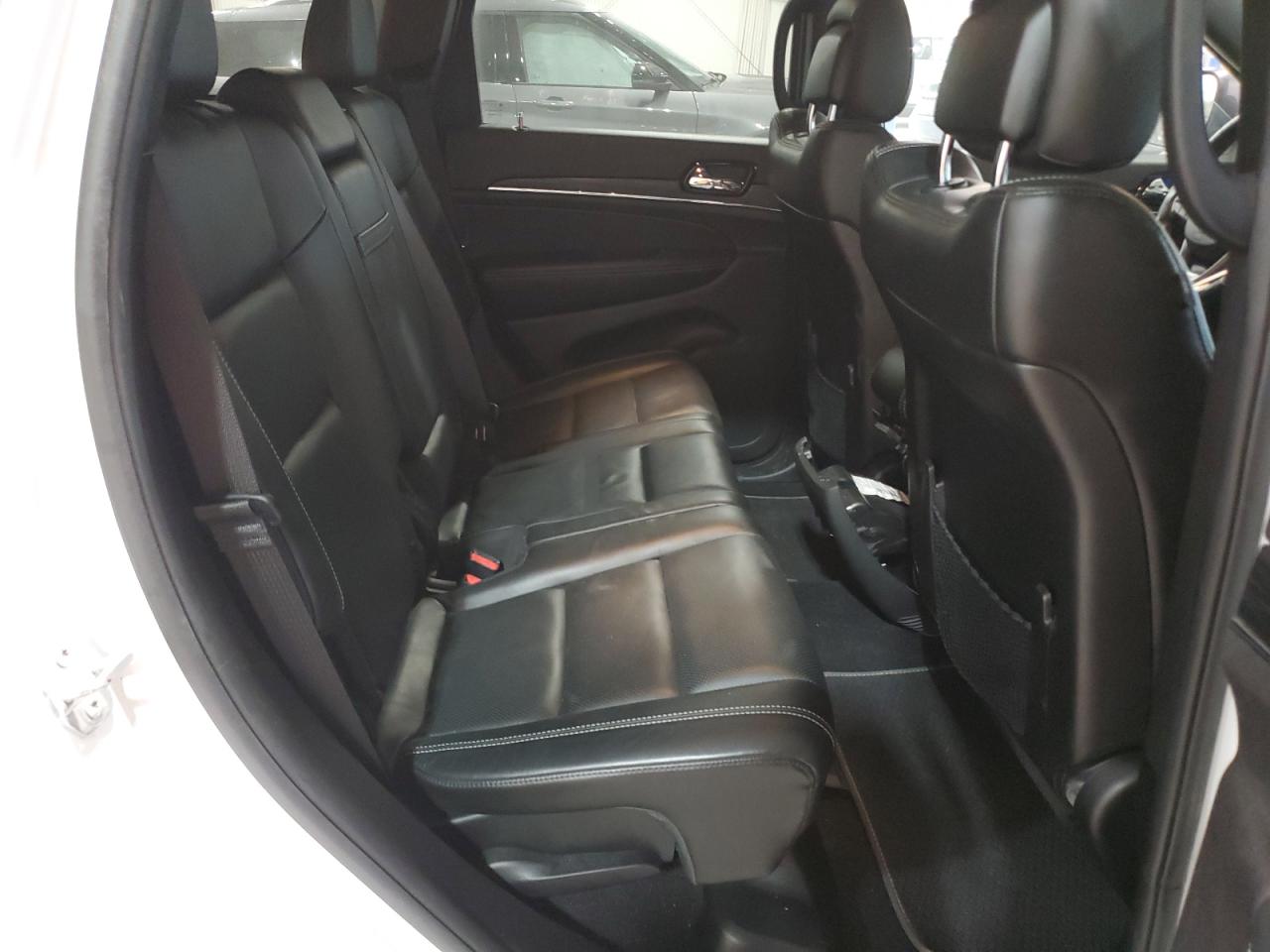 2021 Jeep Grand Cherokee - Image 12