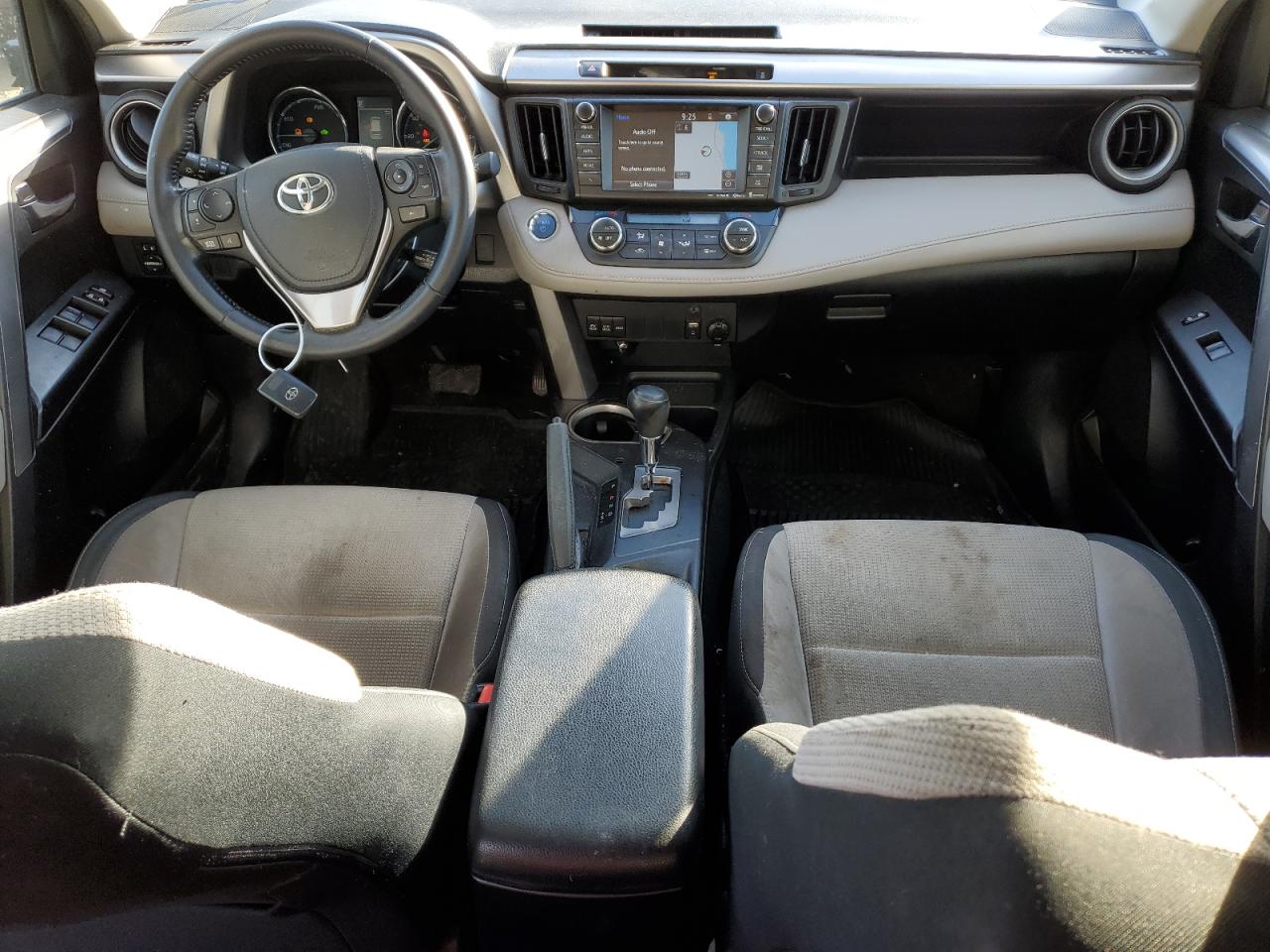 2016 Toyota RAV 4 - Image 8