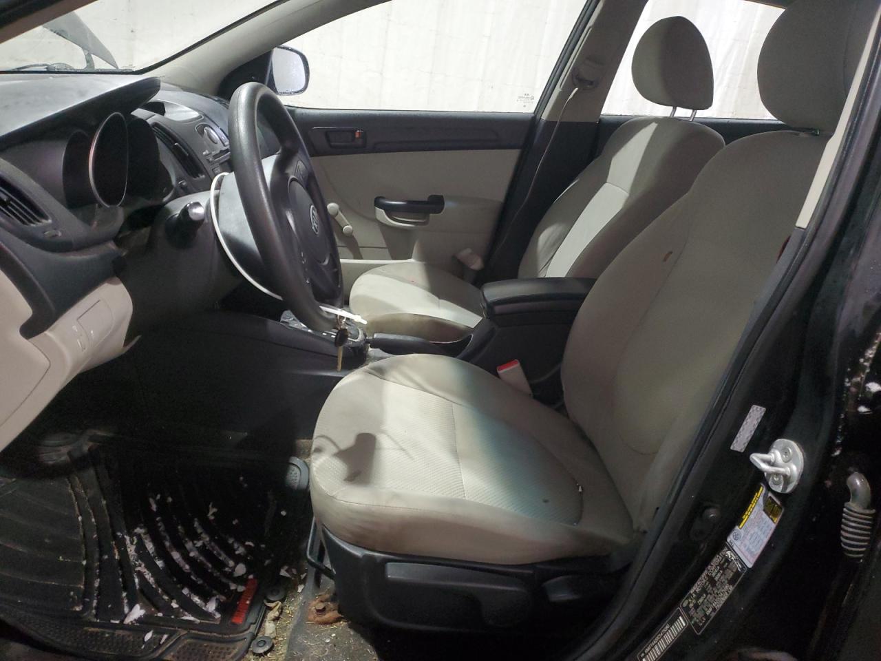 2012 Kia Forte - Image 7
