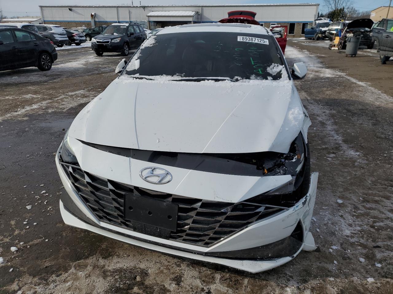2021 Hyundai Elantra - Image 5