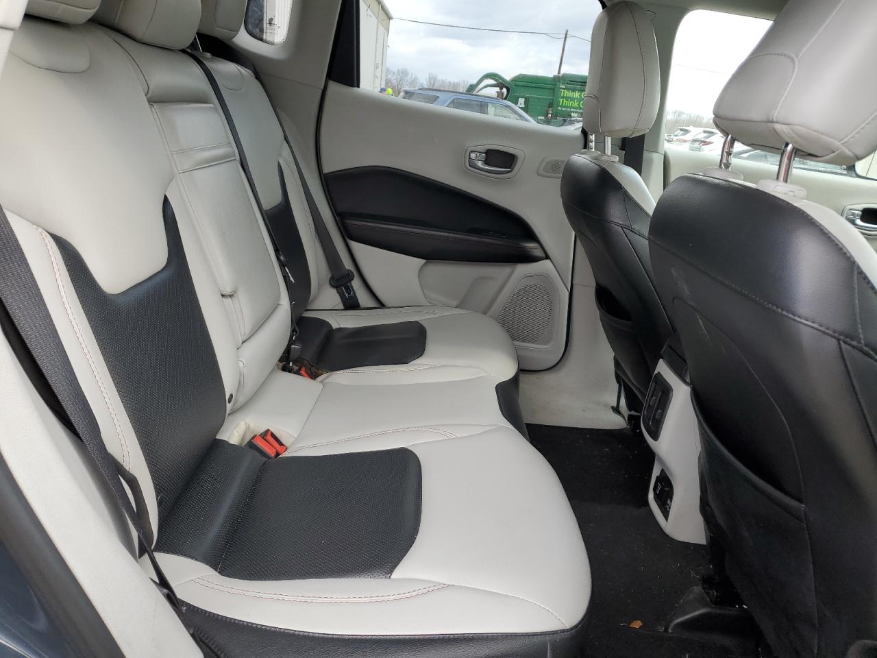 2018 Jeep Compass - Image 10