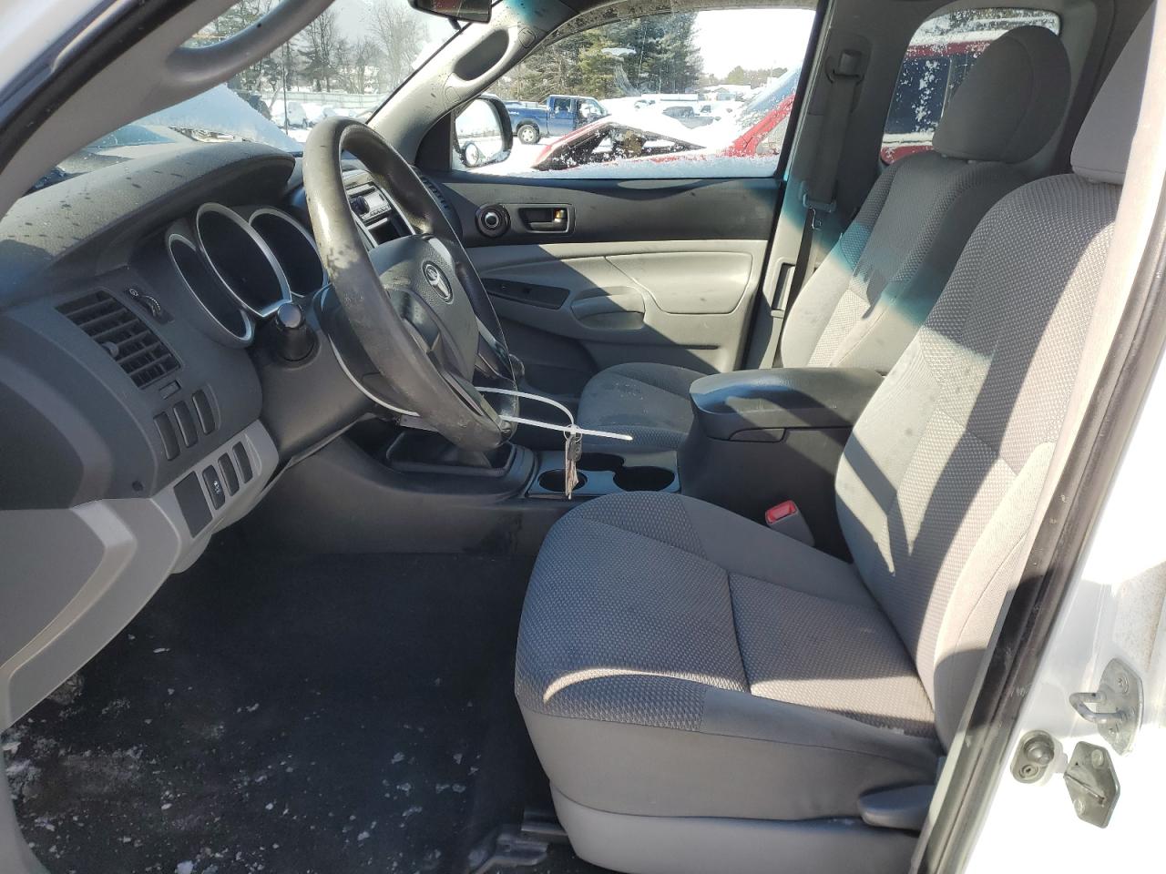 2013 Toyota Tacoma - Image 7