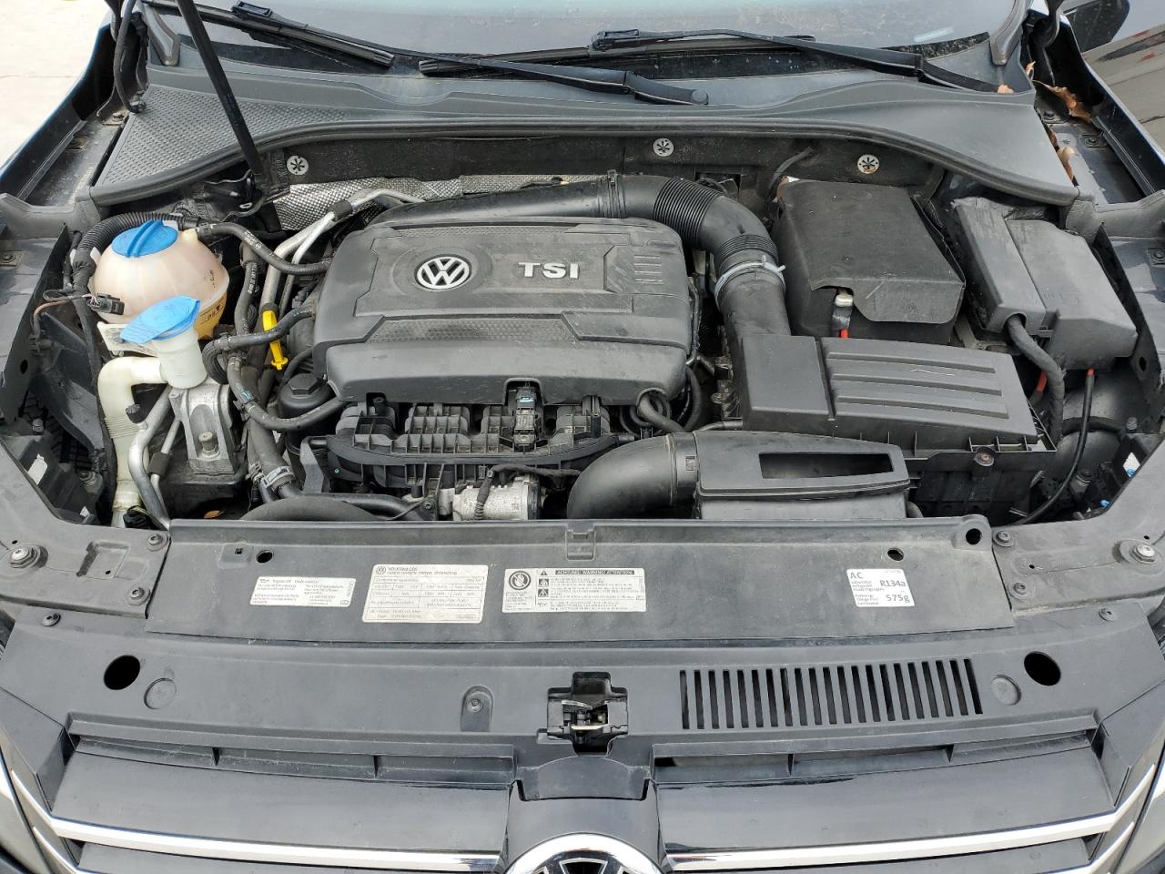 2014 Volkswagen Passat - Image 11